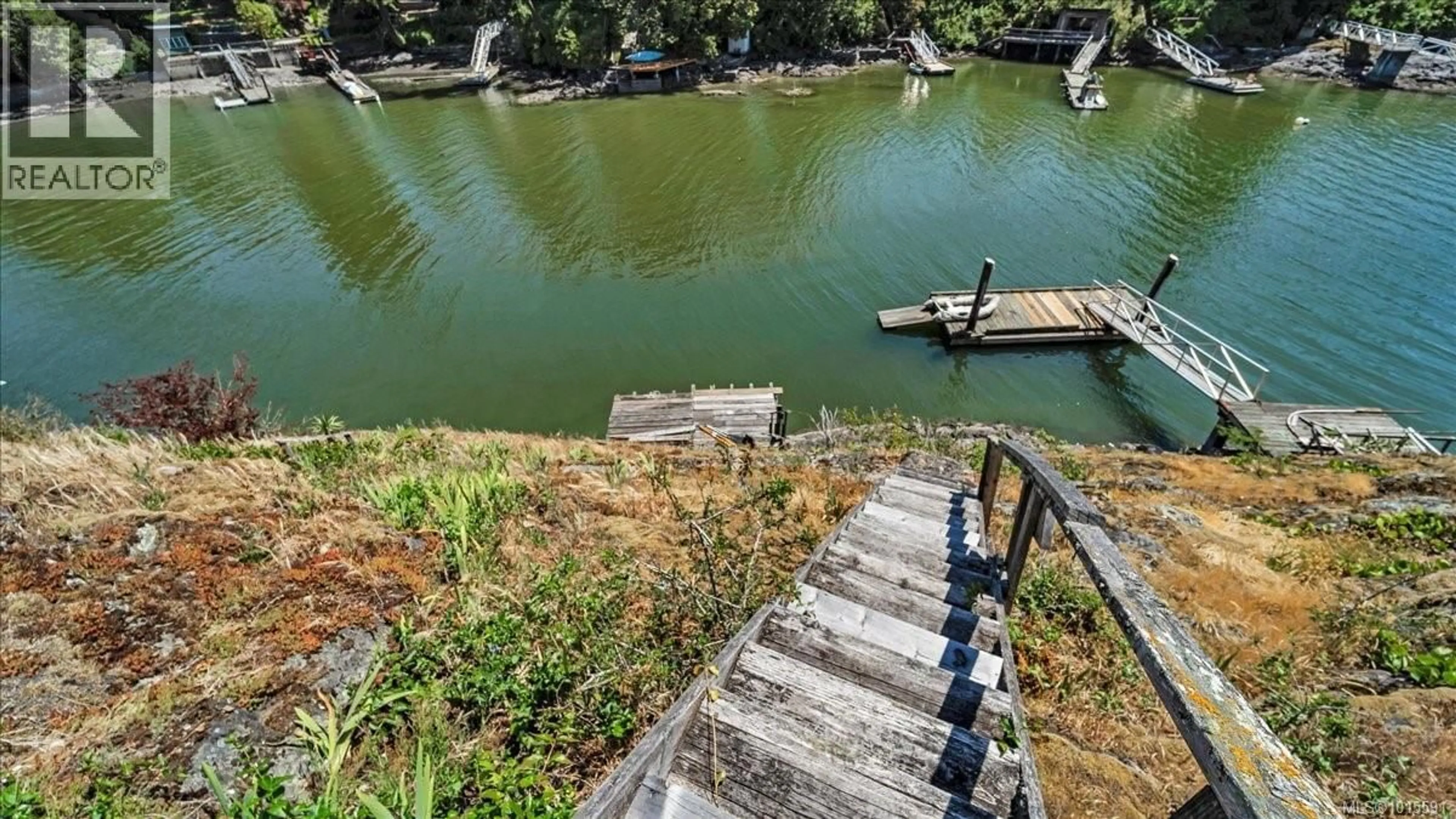 Stairs for 304 BESSBOROUGH AVENUE, View Royal British Columbia V9B1T7
