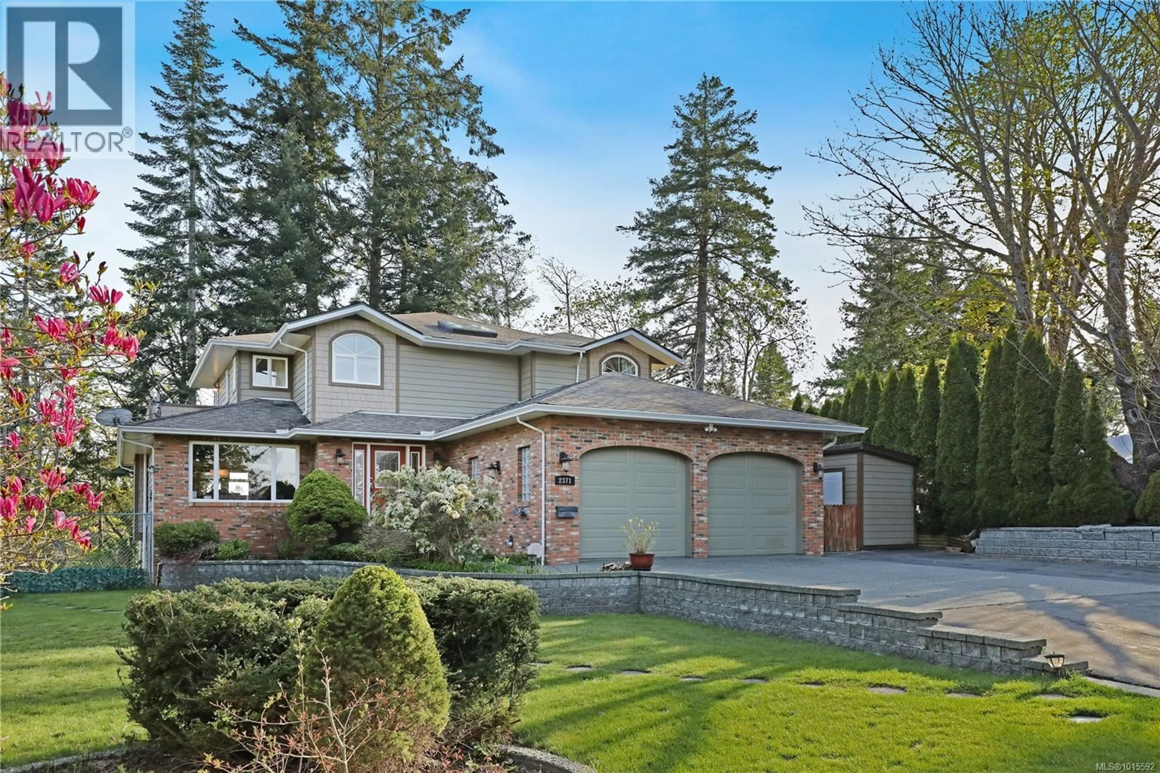 Home with vinyl exterior material, street for 2371 STEELHEAD ROAD, Campbell River British Columbia V9W4P4