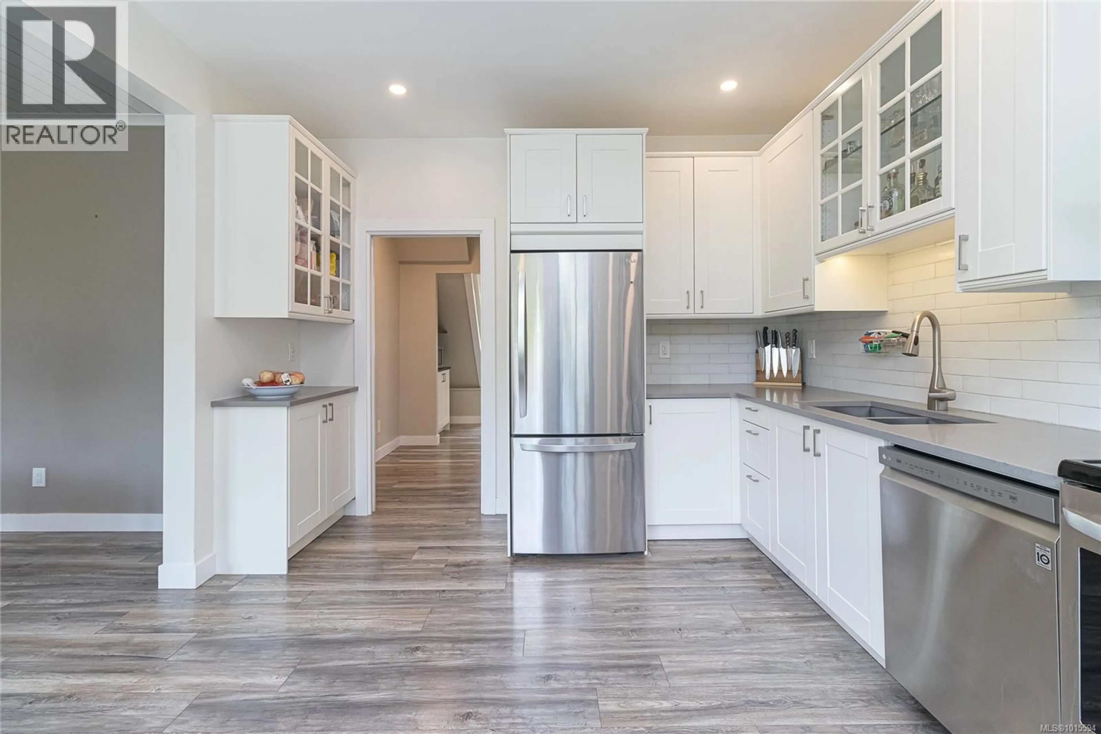 Contemporary kitchen, ceramic/tile floor for 3184 MILLGROVE STREET, Saanich British Columbia V9A1X6