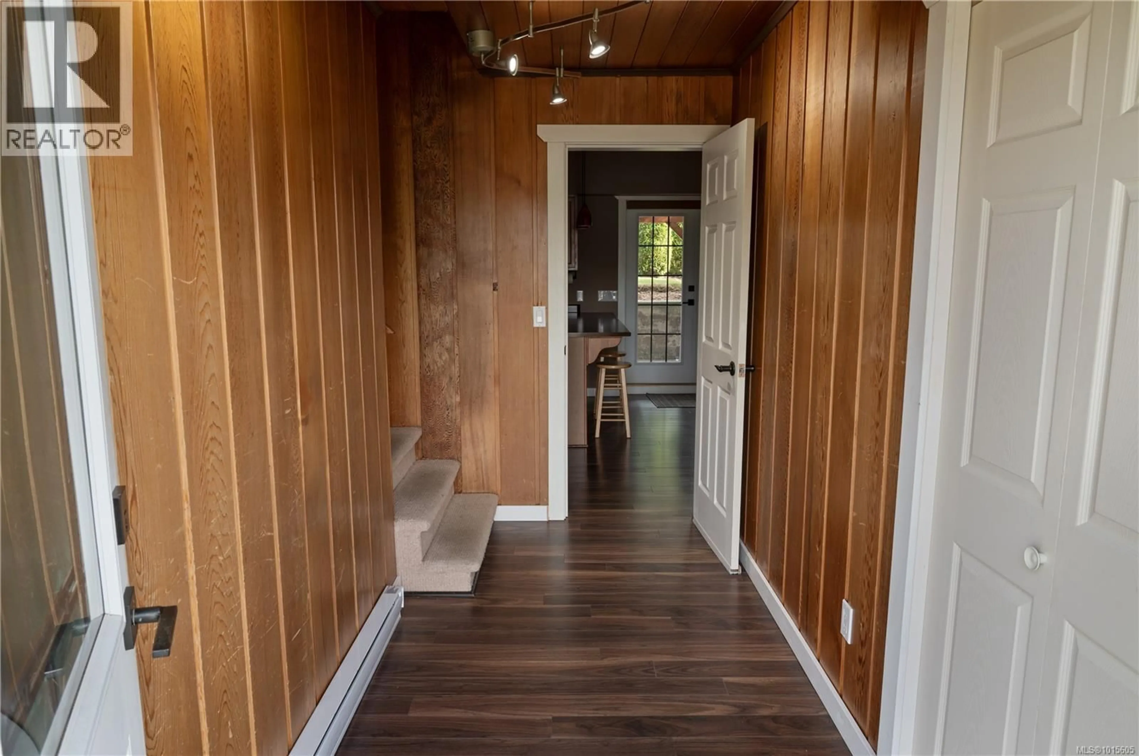 Indoor entryway for 2871 15TH AVENUE, Port Alberni British Columbia V9Y2Z1
