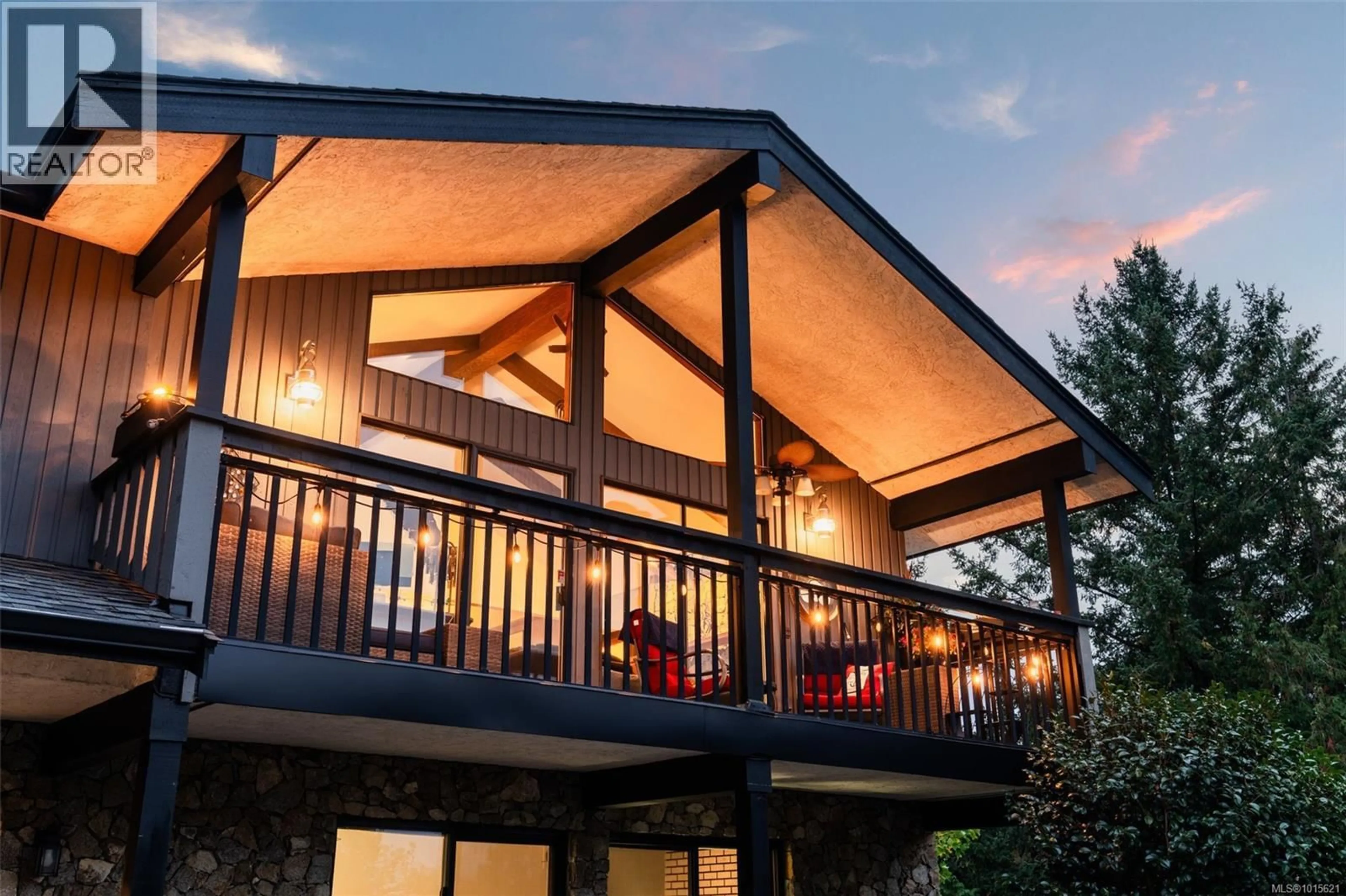Home with vinyl exterior material, mountain view for 4186 KASHTAN PLACE, Saanich British Columbia V8X4L7