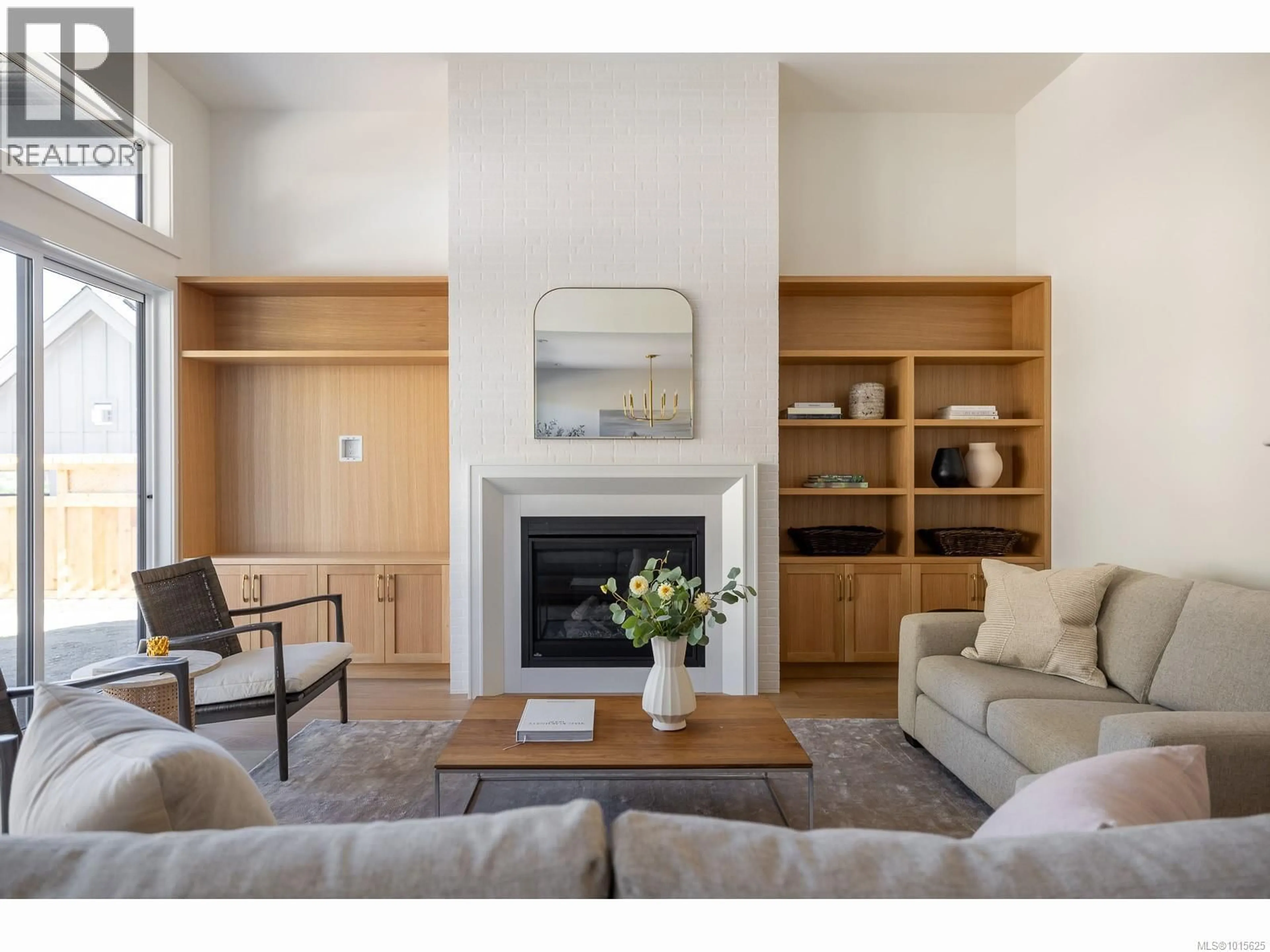 Living room with furniture, wood/laminate floor for 708 FERN RIDGE PLACE, Nanaimo British Columbia V9R5P5