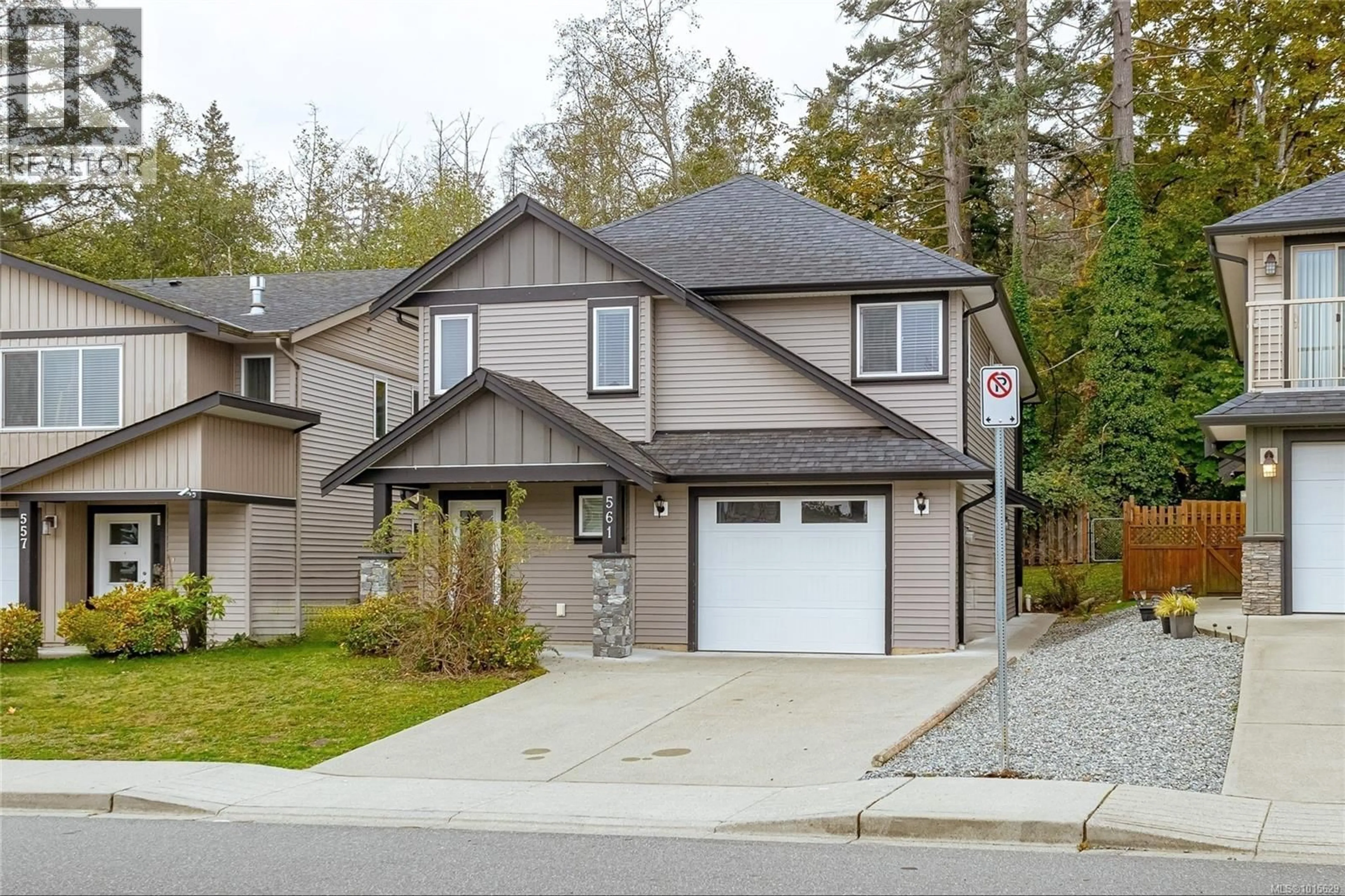 Home with vinyl exterior material, street for 561 MARISA STREET, Nanaimo British Columbia V9R0H5