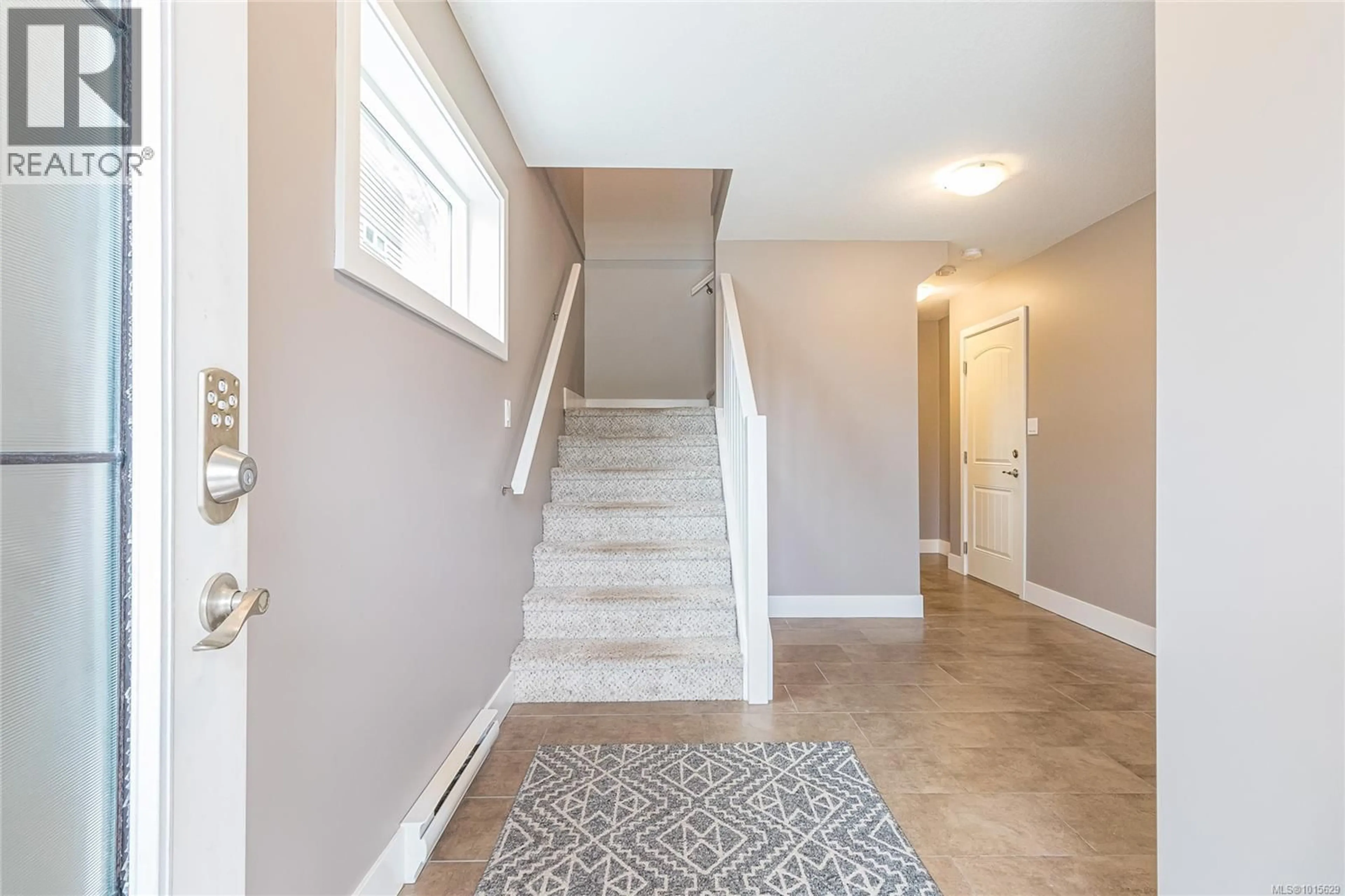 Indoor entryway for 561 MARISA STREET, Nanaimo British Columbia V9R0H5