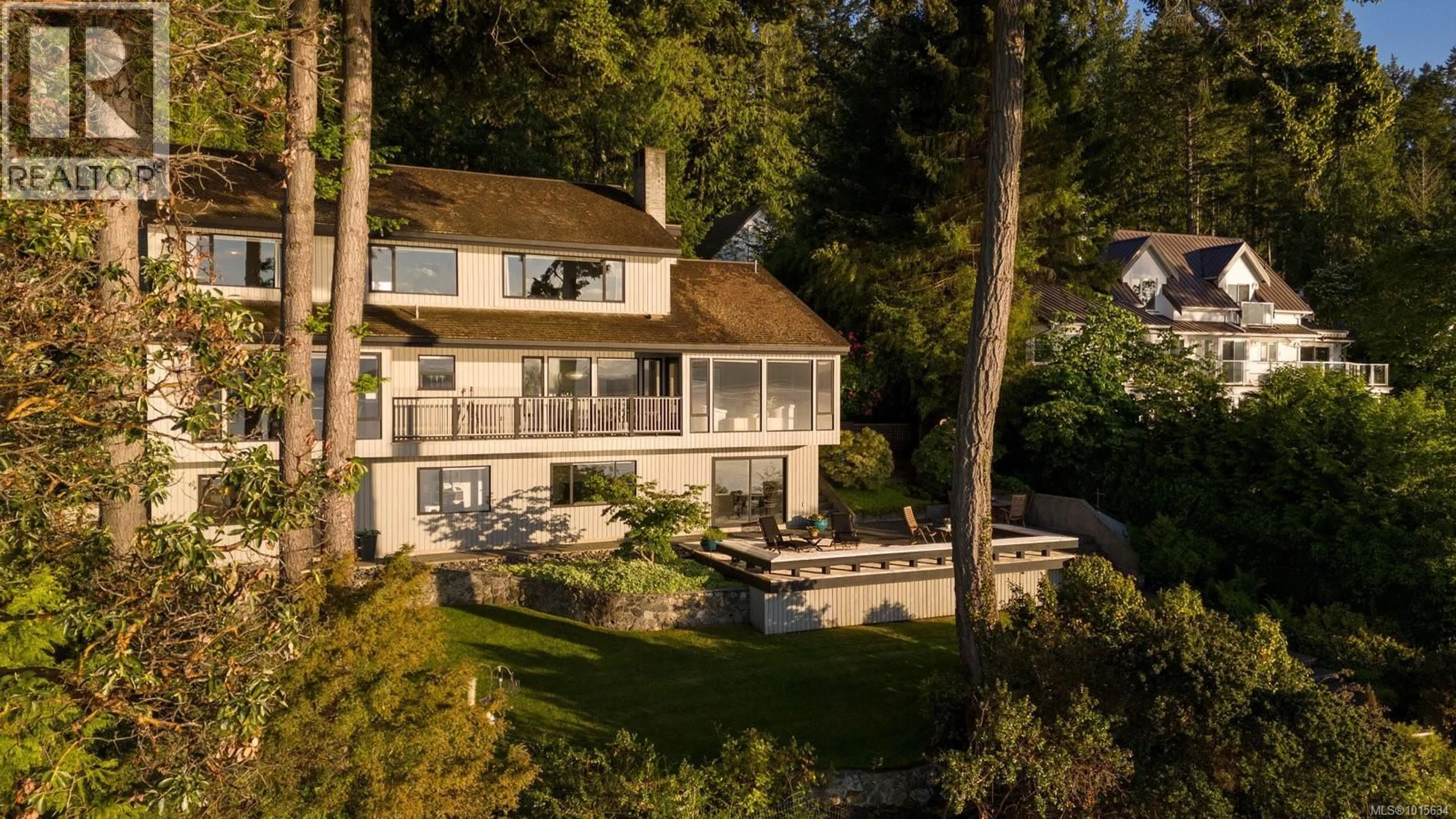 A pic from outside/outdoor area/front of a property/back of a property/a pic from drone, water/lake/river/ocean view for 9600 ARDMORE DRIVE, North Saanich British Columbia V8L5H5