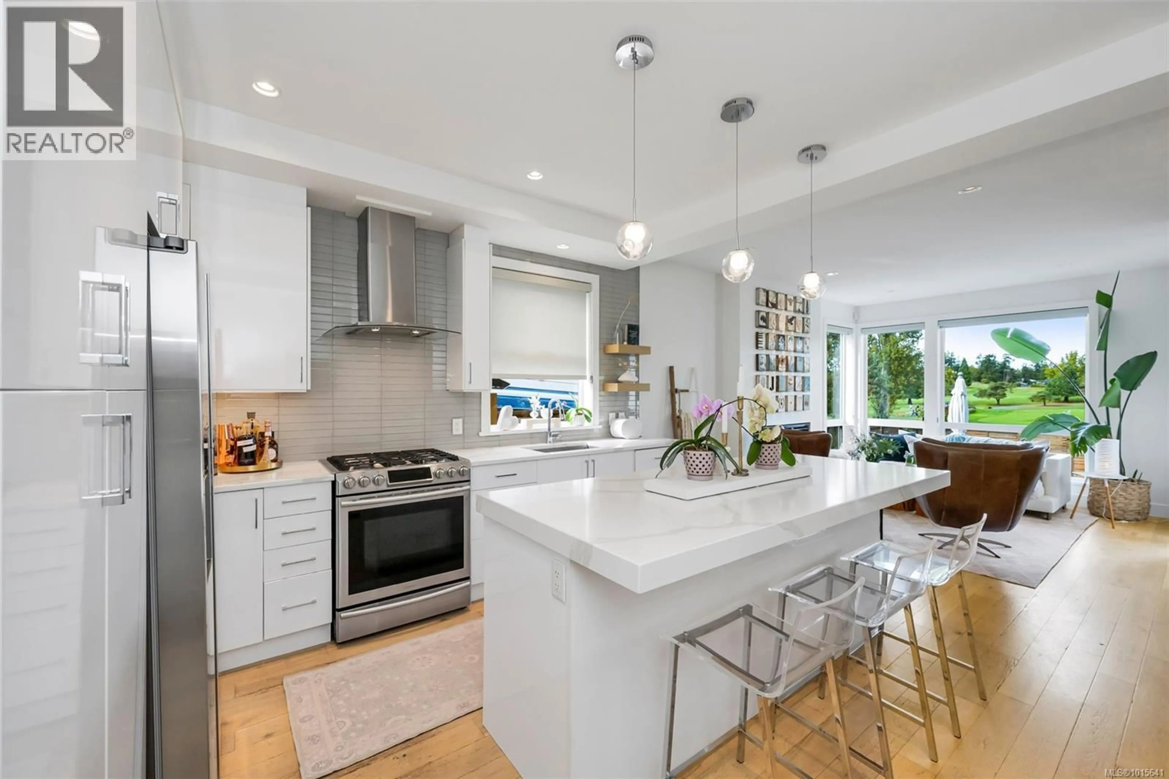 Open concept kitchen, ceramic/tile floor for 1040 COLVILLE ROAD, Esquimalt British Columbia V9A4P7