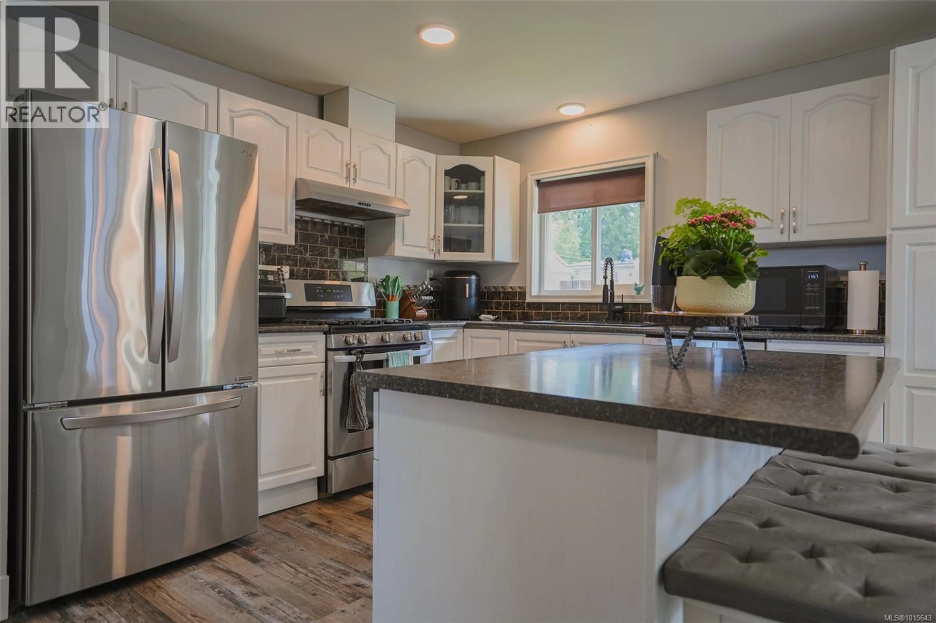Open concept kitchen, unknown for 2747 14TH AVENUE, Port Alberni British Columbia V9Y2X6