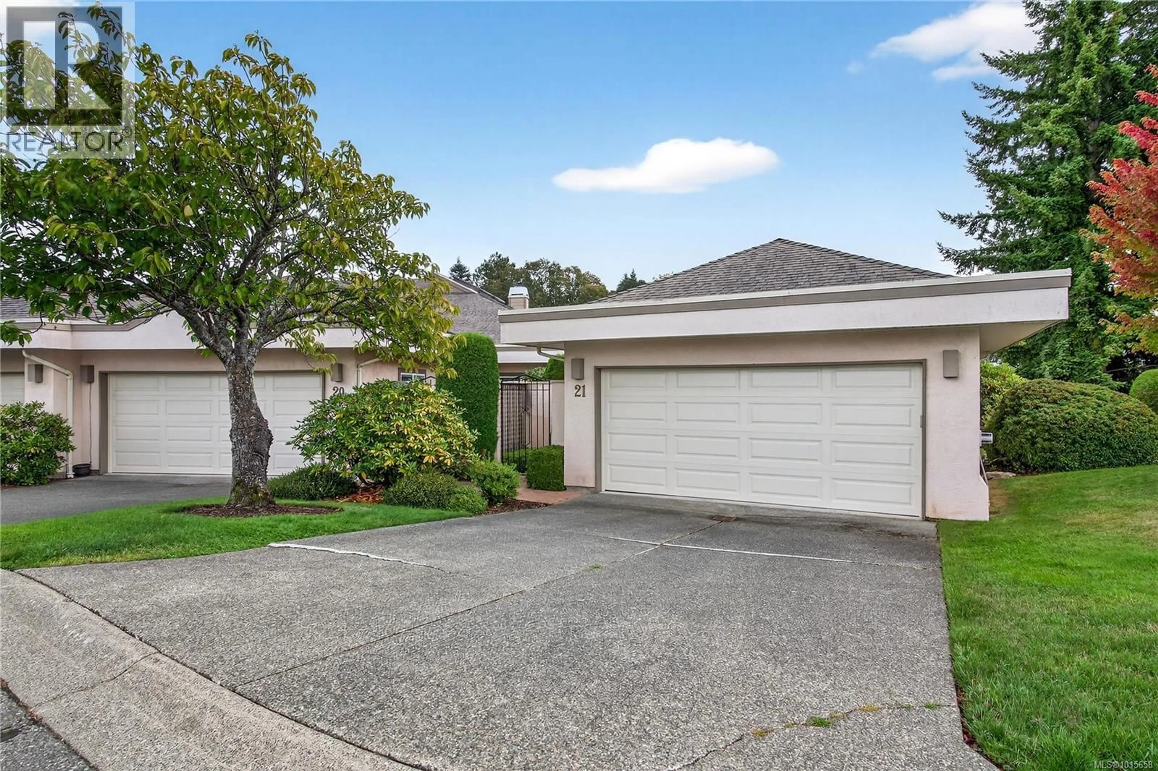 A pic from outside/outdoor area/front of a property/back of a property/a pic from drone, street for 21 - 4318 EMILY CARR DRIVE, Saanich British Columbia V8X5E7