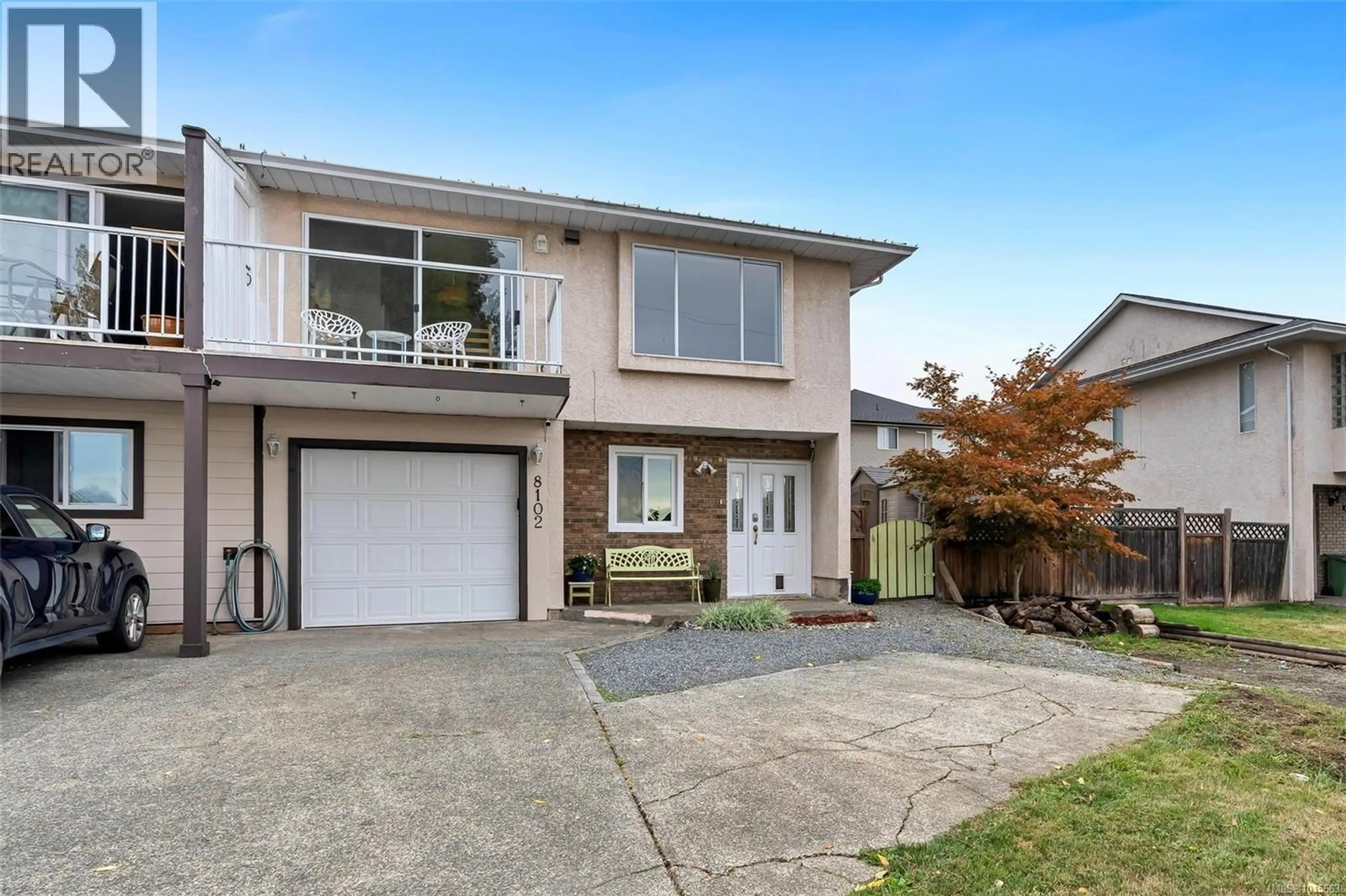Home with vinyl exterior material, street for 8102 BERTHA STREET, Crofton British Columbia V0R1R0