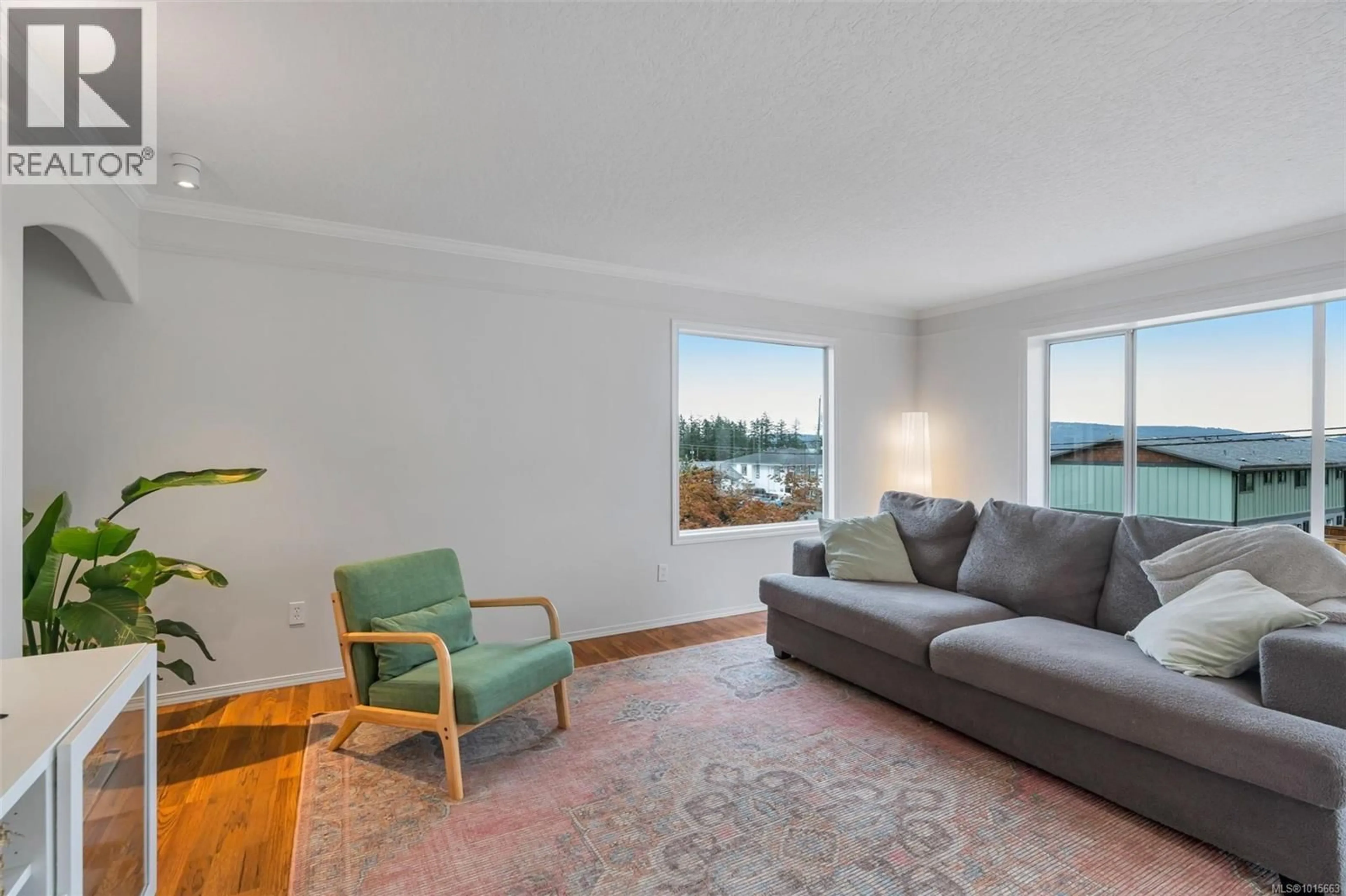 Living room with furniture, unknown for 8102 BERTHA STREET, Crofton British Columbia V0R1R0