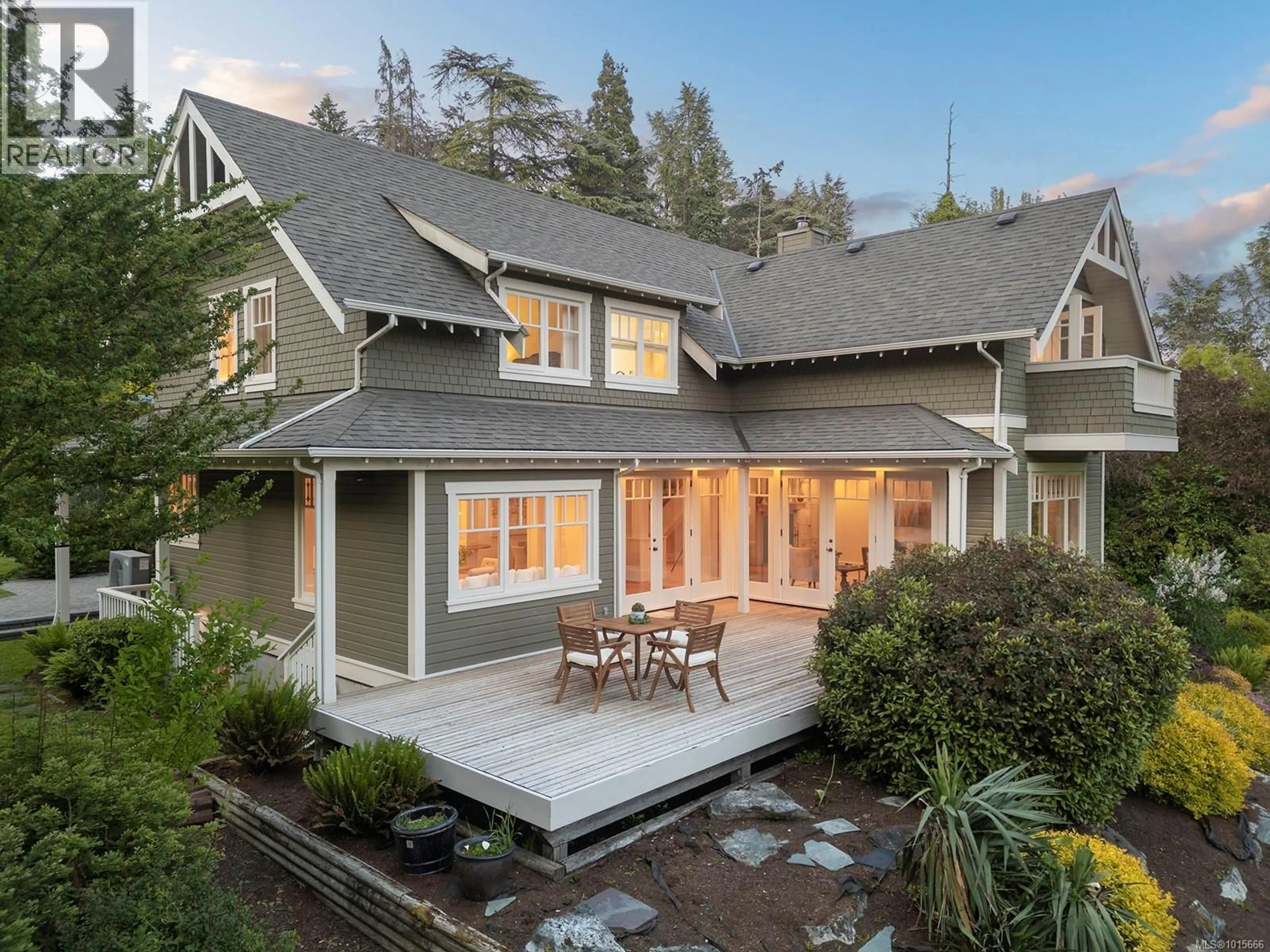 Home with vinyl exterior material, unknown for 906 MT. NEWTON CROSS ROAD, Central Saanich British Columbia V8M1S2