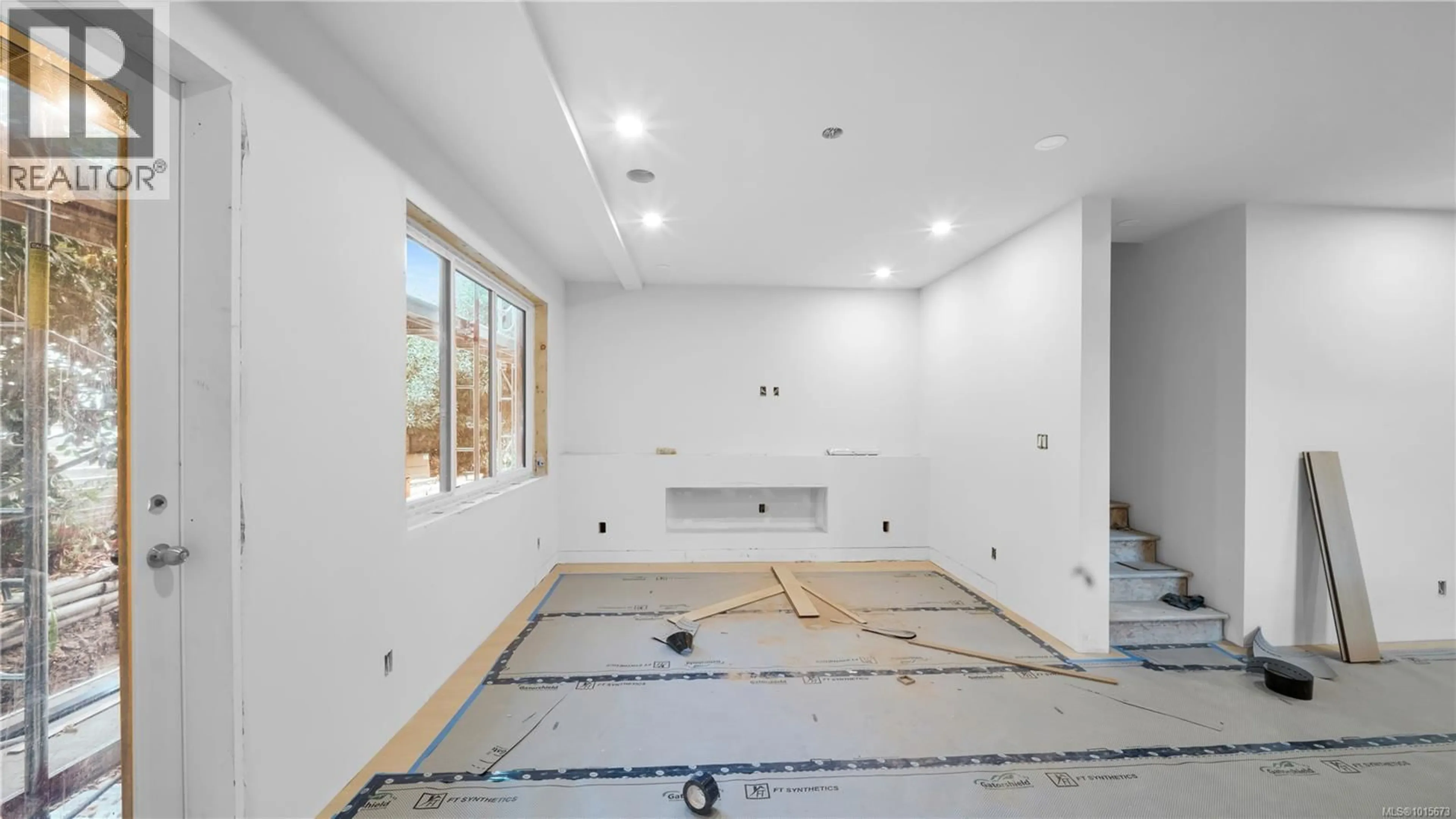 A pic of a room for 1 - 588 WHITESIDE STREET, Saanich British Columbia V8Z1Y6