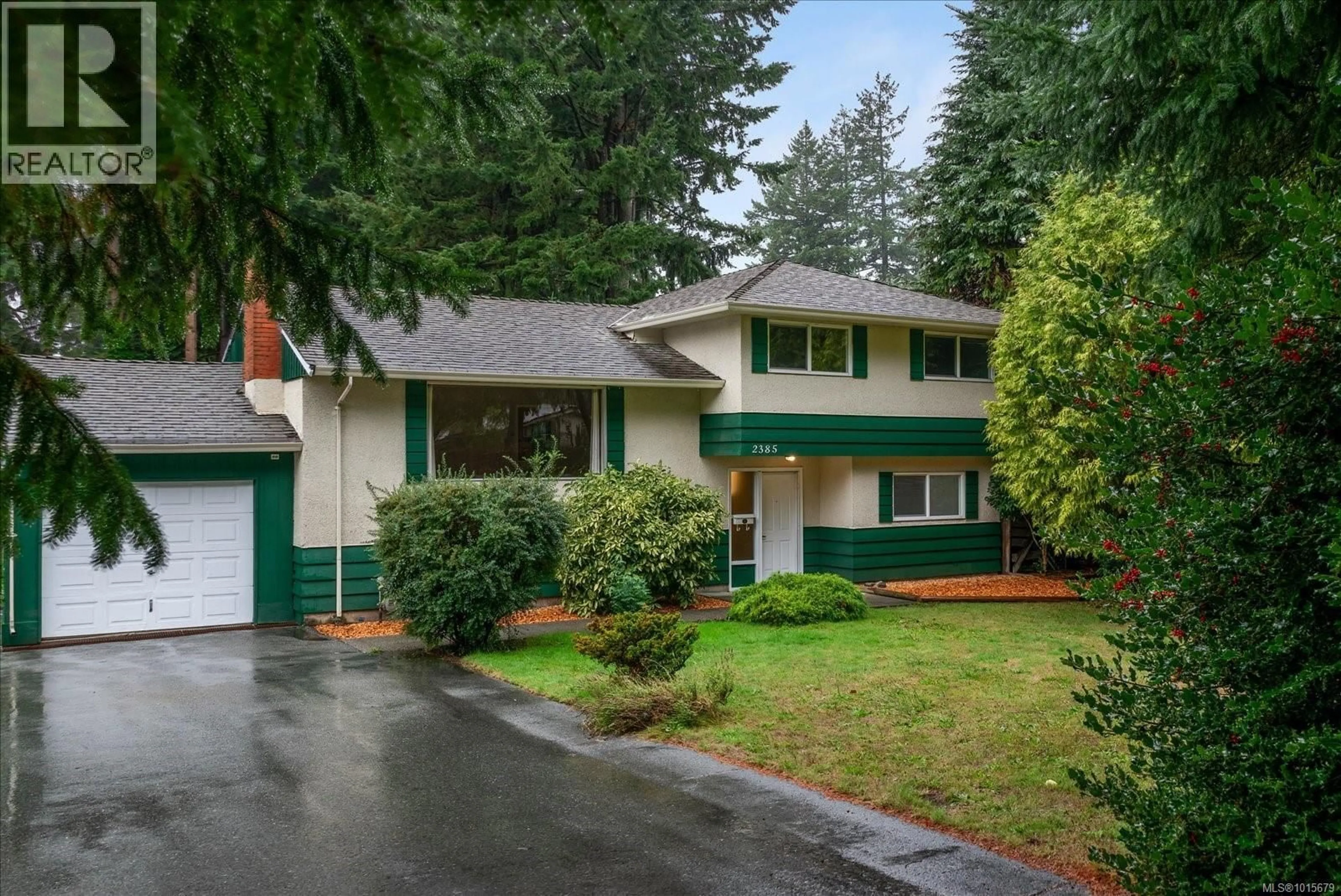 Home with vinyl exterior material, street for 2385 MARLBOROUGH DRIVE, Nanaimo British Columbia V9S3J3