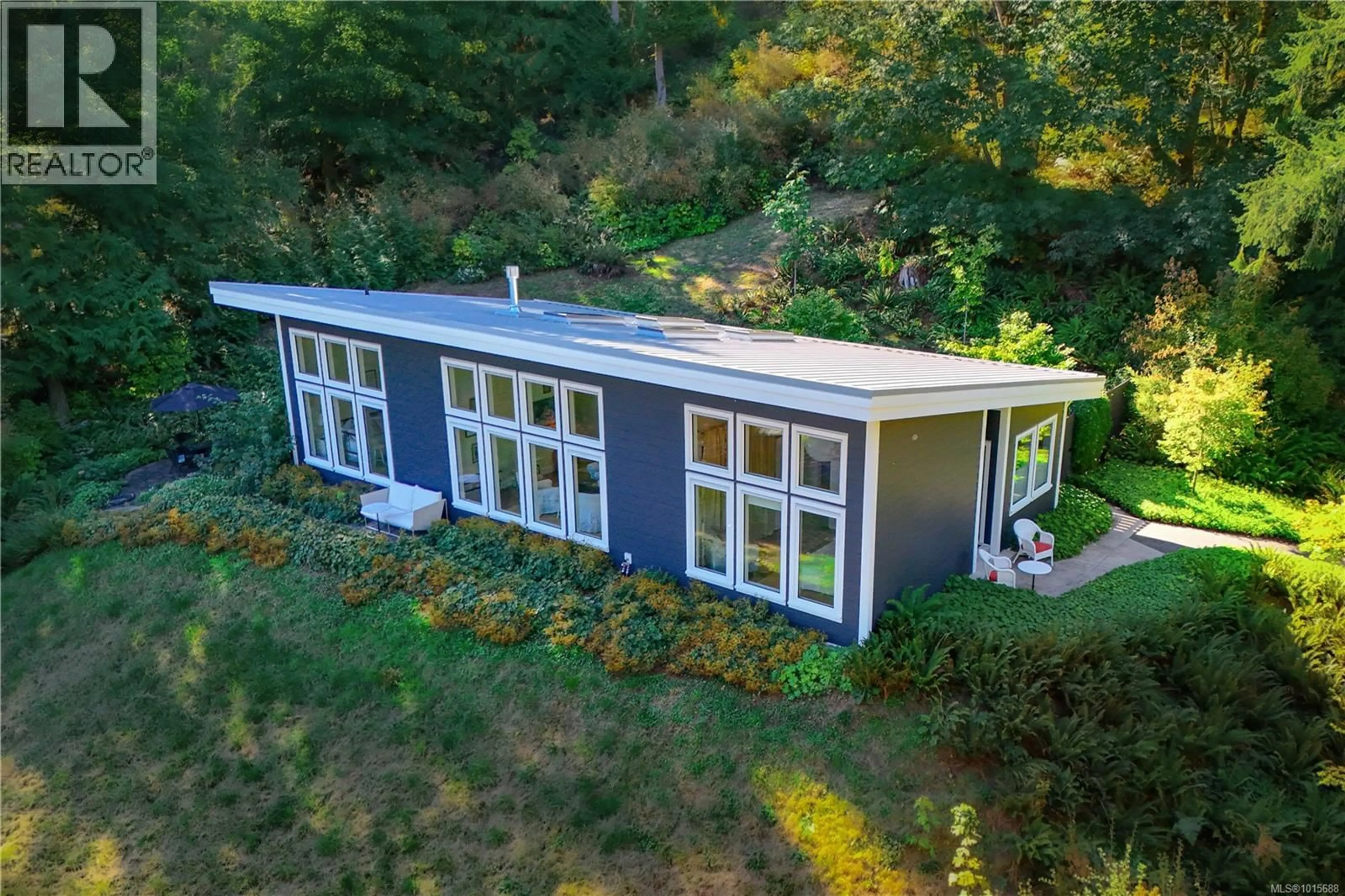 A pic from outside/outdoor area/front of a property/back of a property/a pic from drone, building for 168 SUNRISE PLACE, Salt Spring British Columbia V8K0A7