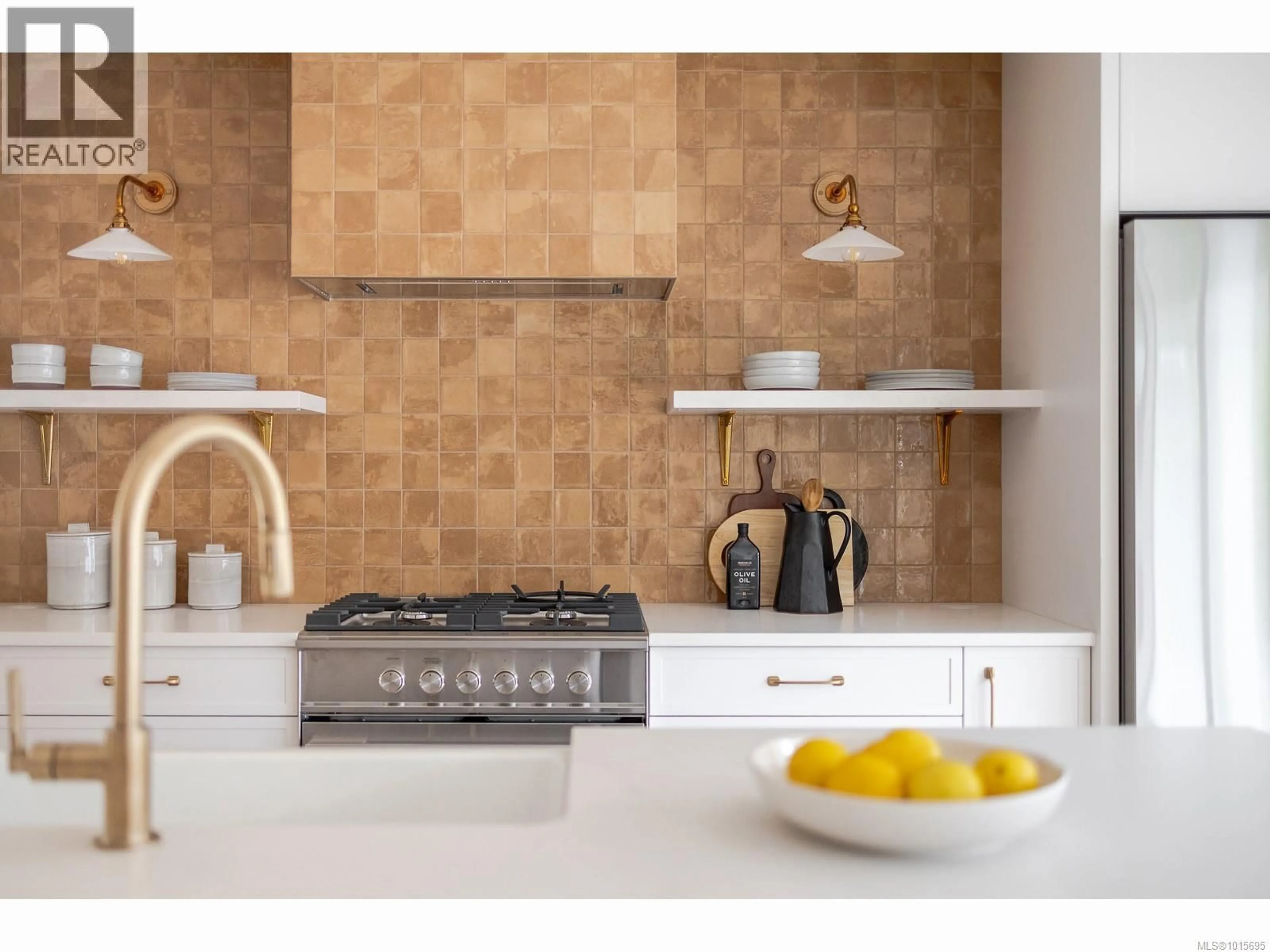 Contemporary kitchen, ceramic/tile floor for 635 CEDAR STREET, Qualicum Beach British Columbia V9K1H2