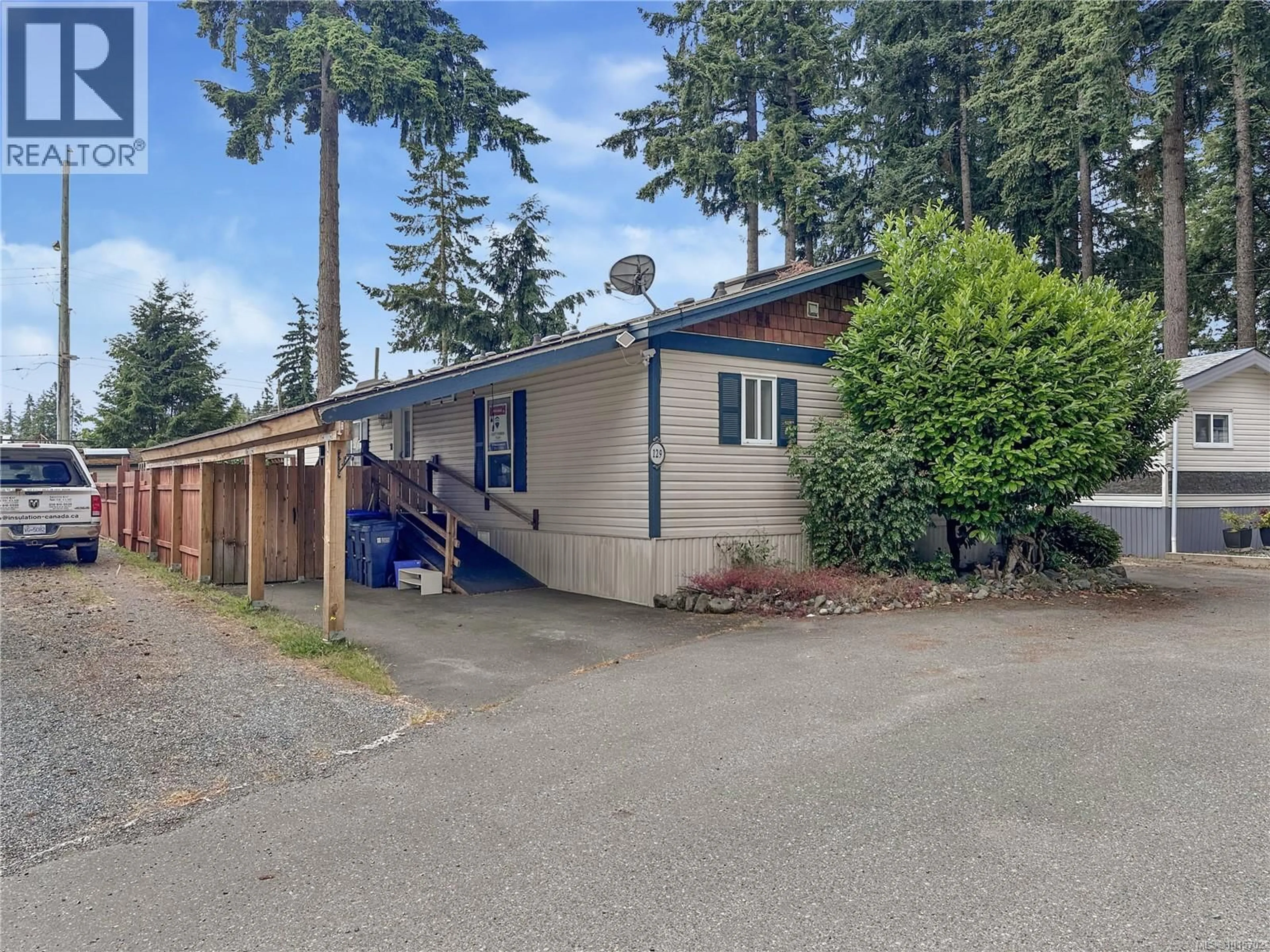 A pic from outside/outdoor area/front of a property/back of a property/a pic from drone, street for 129 - 1736 TIMBERLANDS ROAD, Nanaimo British Columbia V9G1K3