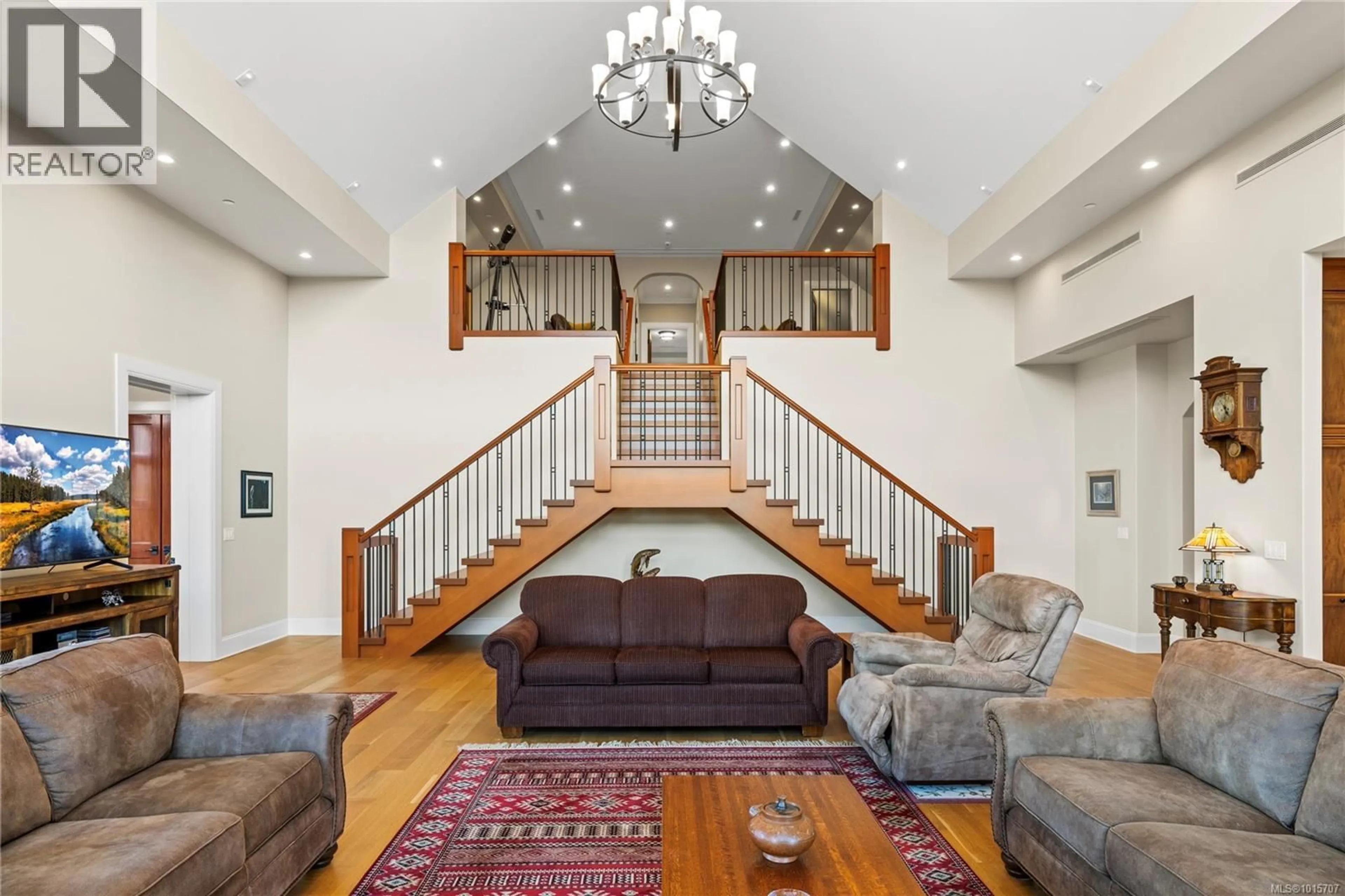 Indoor foyer for 445 BLOWER ROAD, Parksville British Columbia V9P1V8