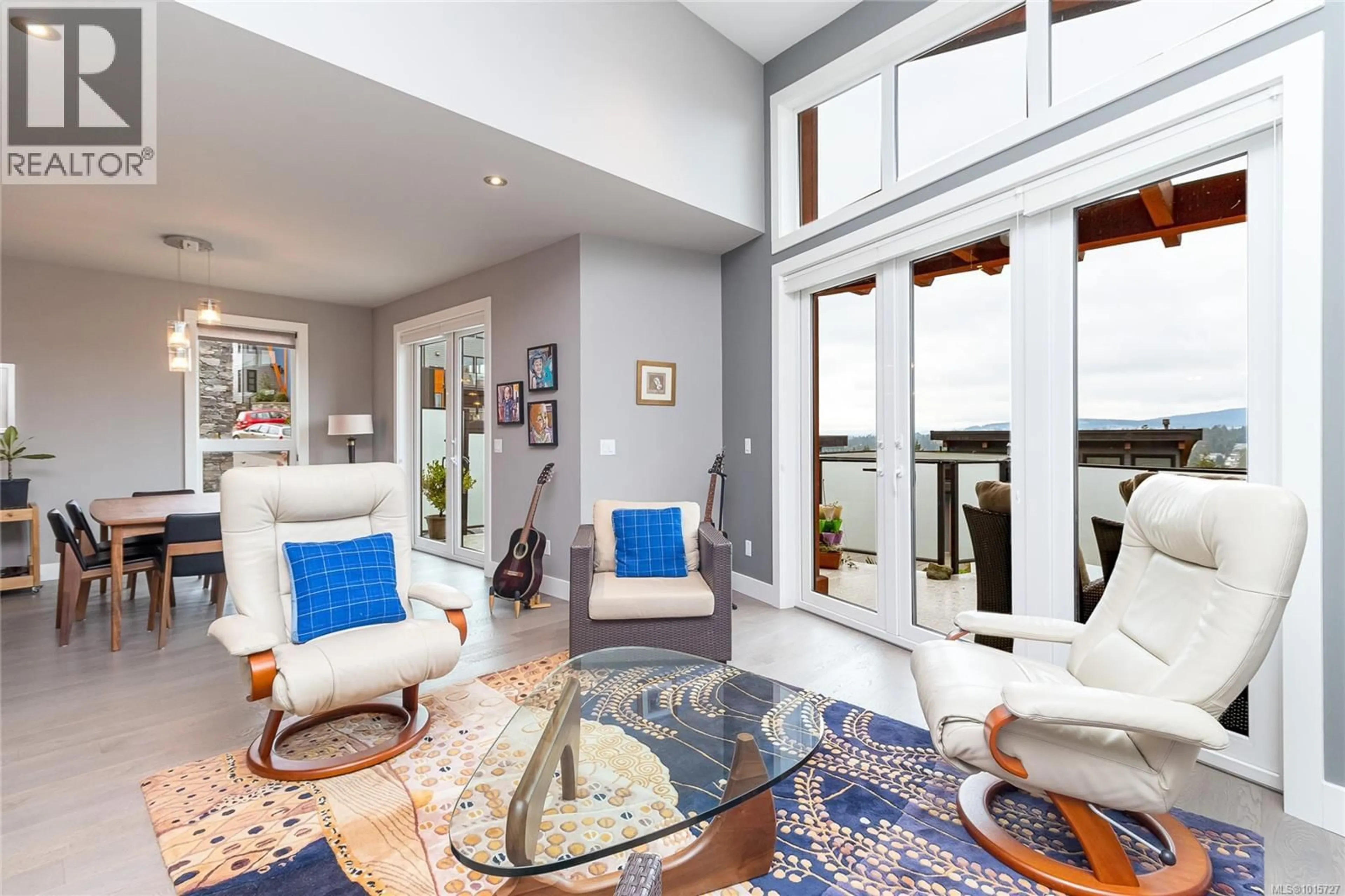 Living room with furniture, unknown for 132 AMPHION TERRACE, Nanaimo British Columbia V9T0J1