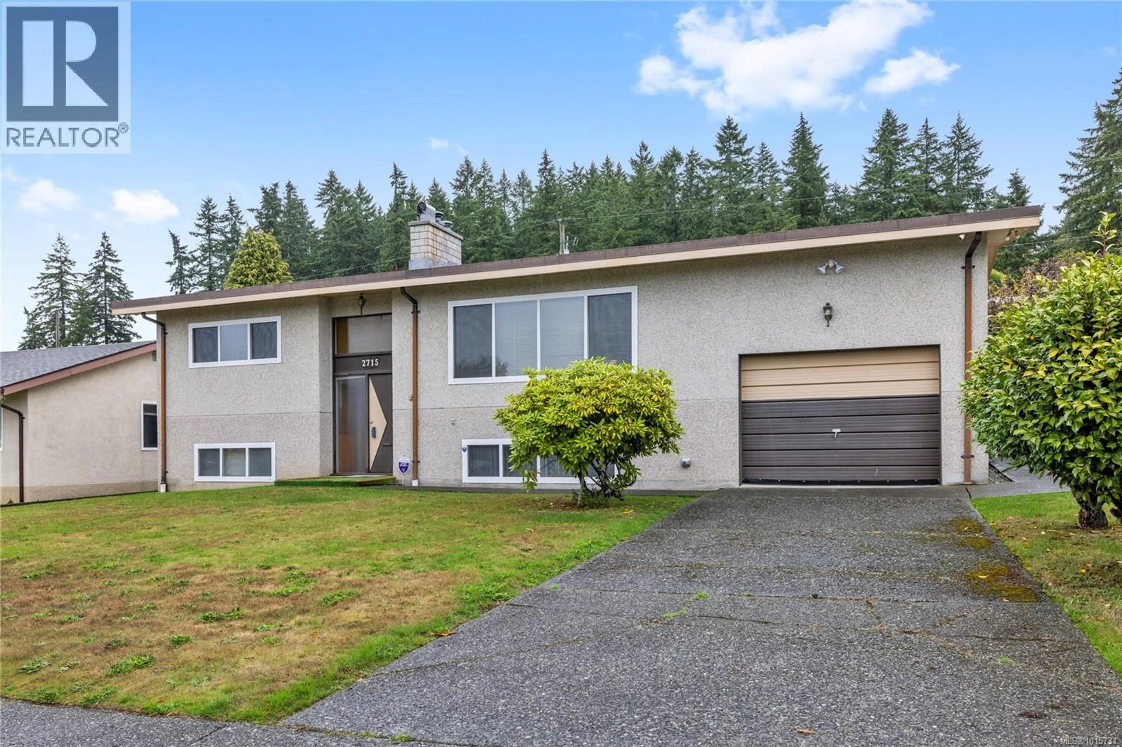 Home with vinyl exterior material, street for 2715 14TH AVENUE, Port Alberni British Columbia V9Y2X6