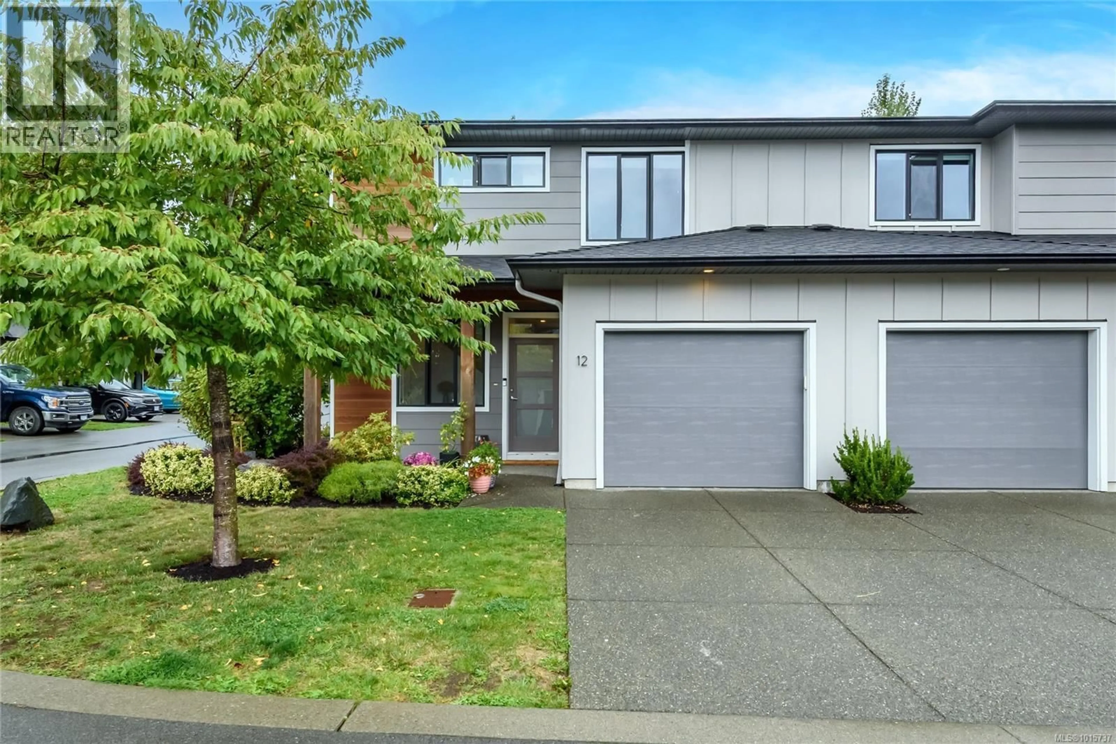 Home with vinyl exterior material, street for 12 - 2607 KENDAL AVENUE, Cumberland British Columbia V0R1S0