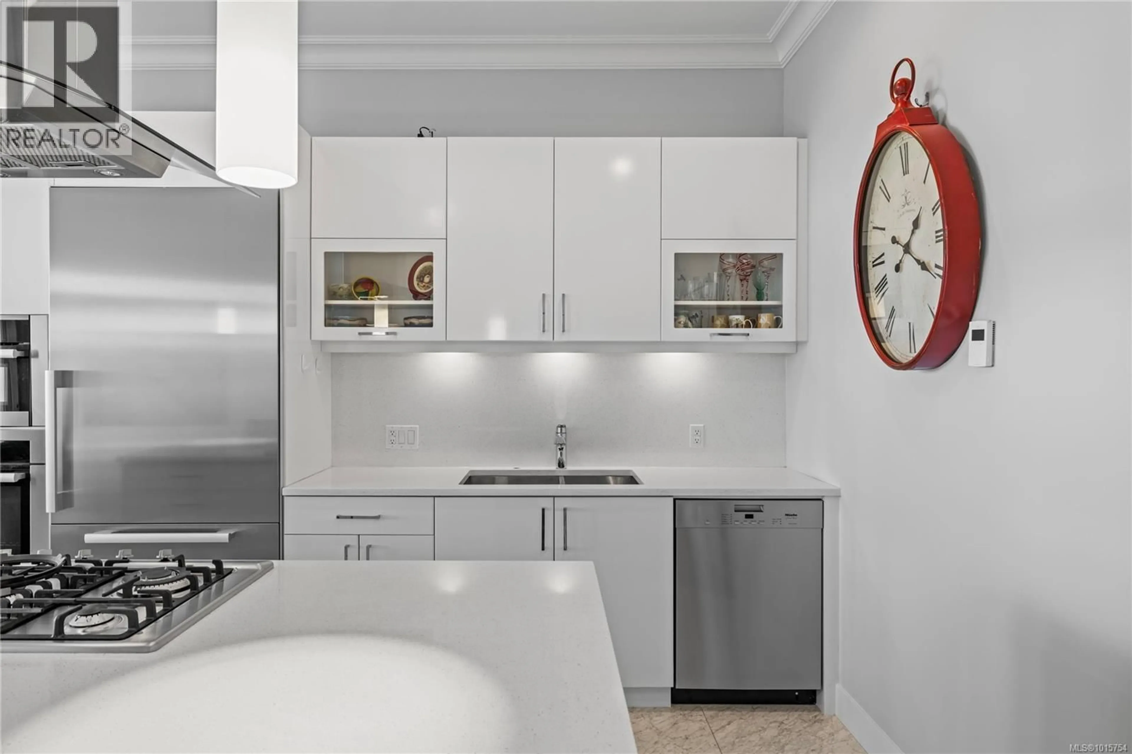Standard kitchen, unknown for 404 - 10 CHAPEL STREET, Nanaimo British Columbia V9R5H2