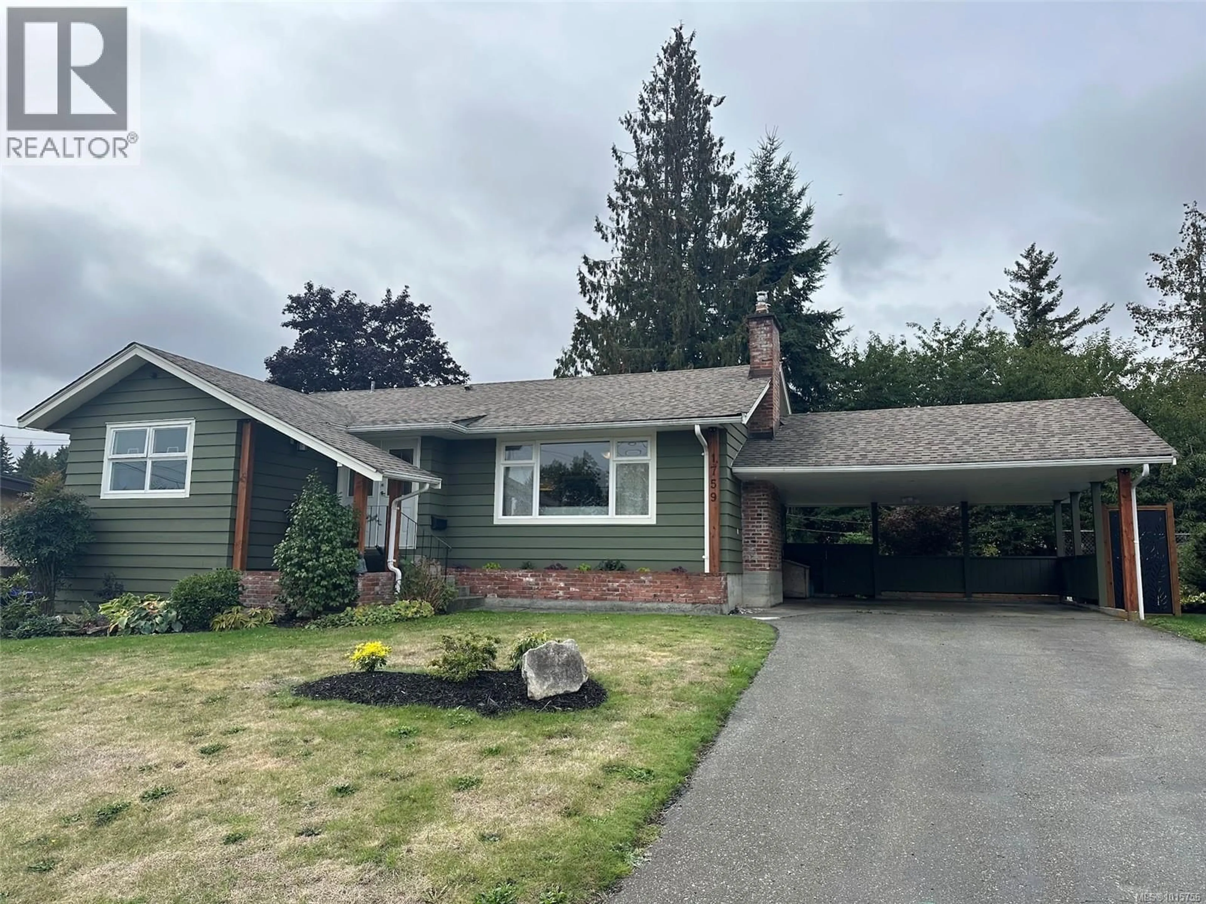 Home with vinyl exterior material, street for 1759 KILPATRICK AVENUE, Courtenay British Columbia V9N2Y7