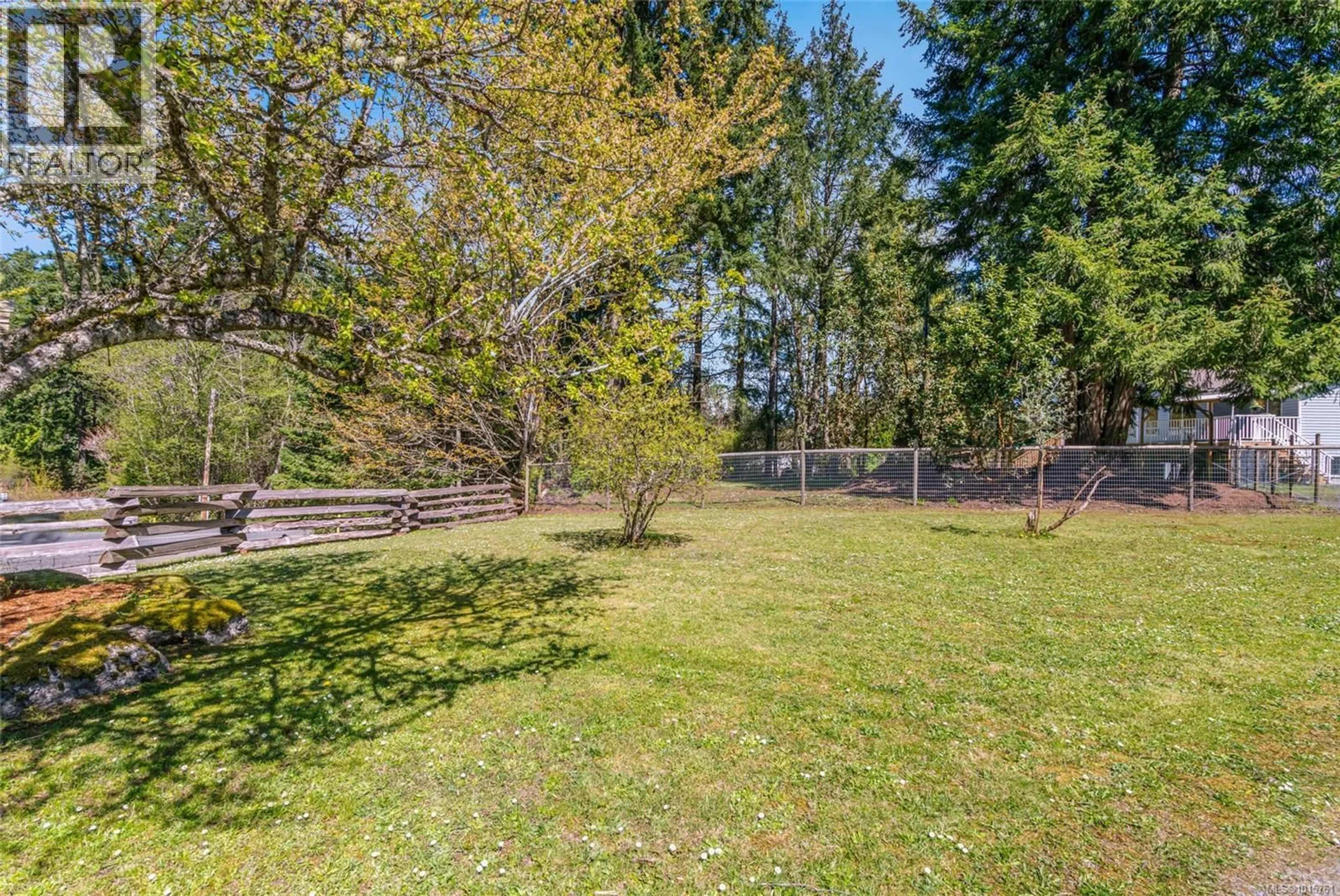 Patio, forest/trees view for 1121 HAREWOOD MINES ROAD, Nanaimo British Columbia V9R5W9