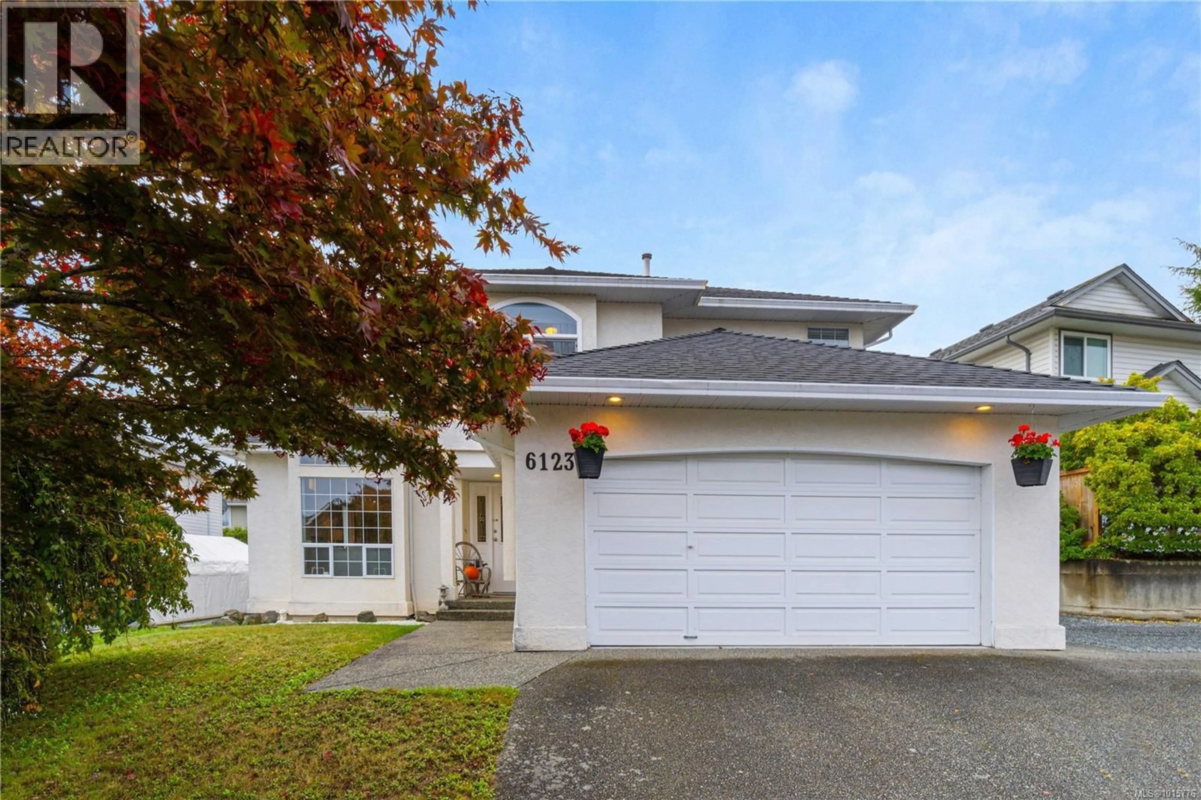 Home with vinyl exterior material, street for 6123 JANELLE PLACE, Nanaimo British Columbia V9V1M7