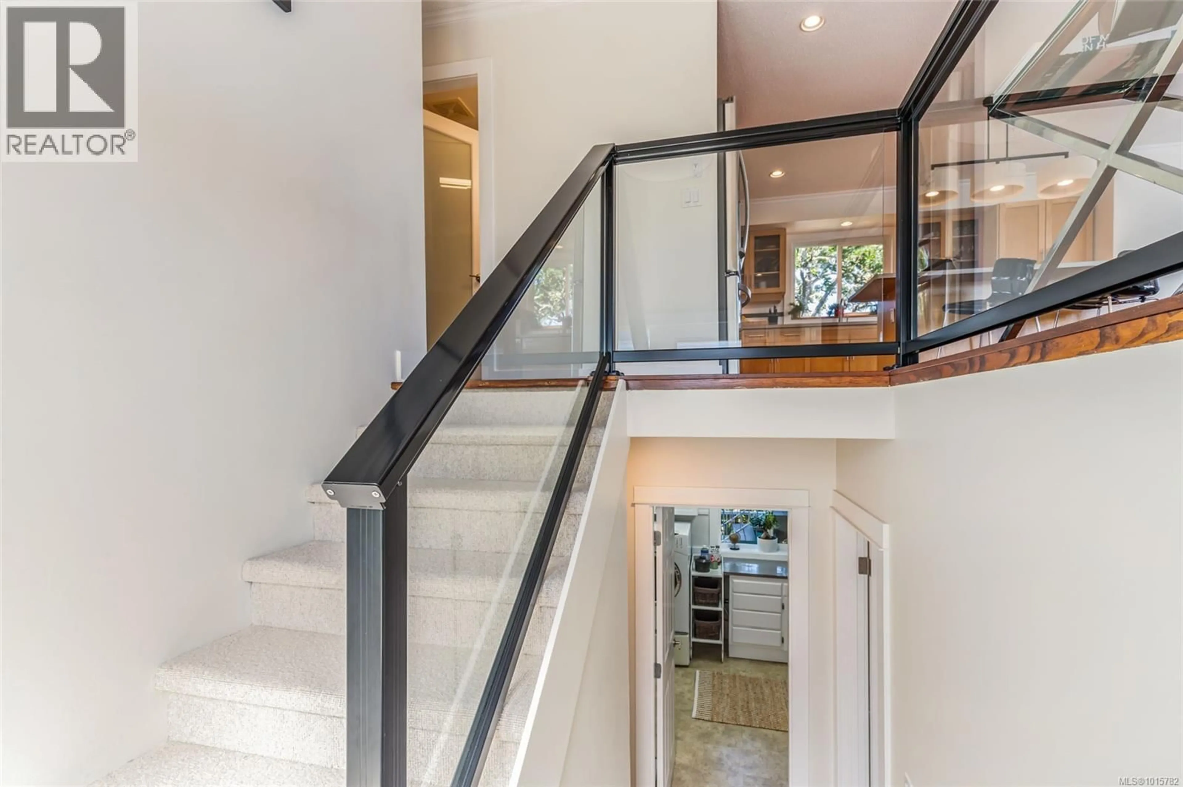 Stairs for 3153 MARION WAY, Nanaimo British Columbia V9T3Z8