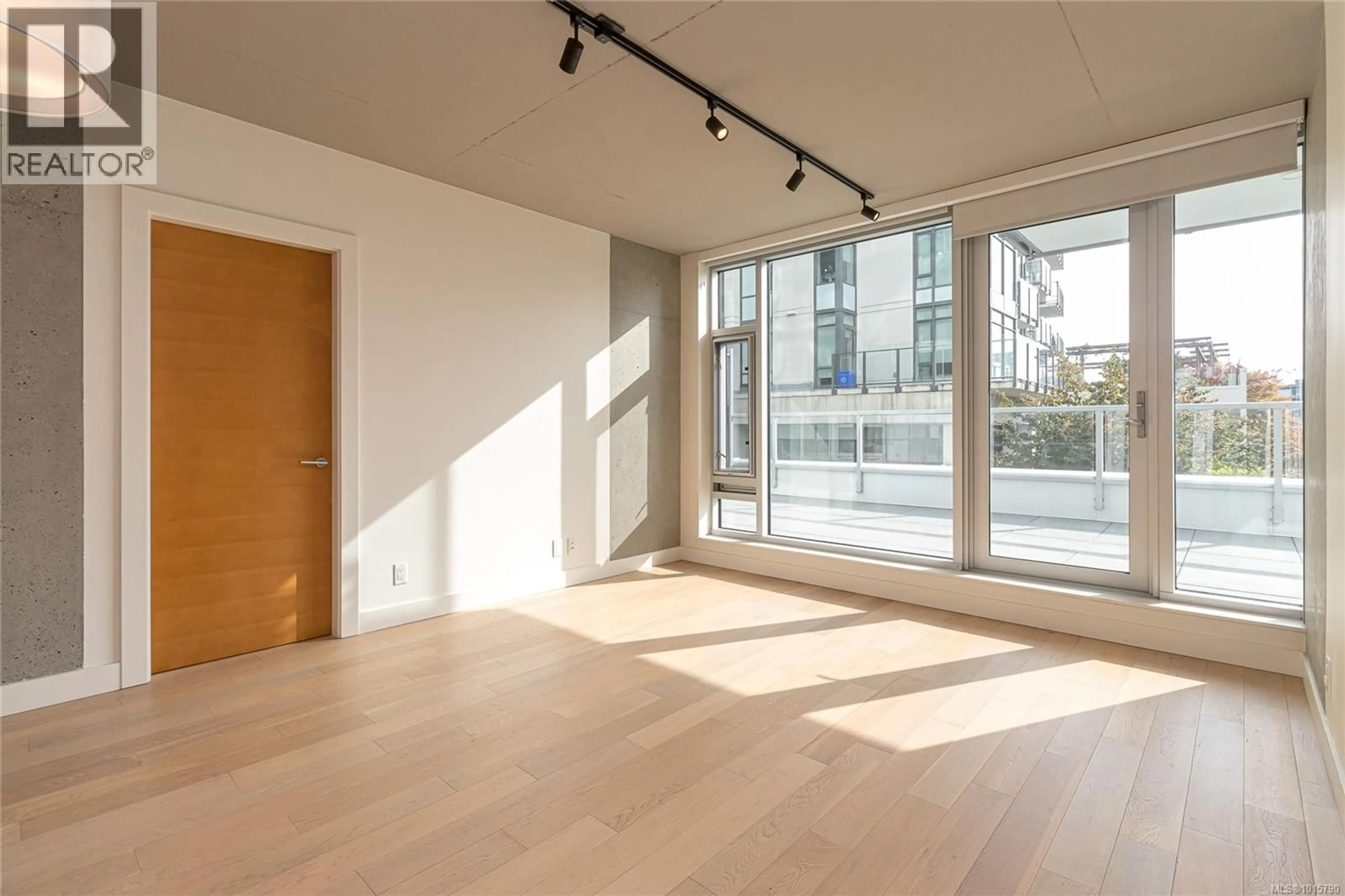 A pic of a room for 201 - 989 JOHNSON STREET, Victoria British Columbia V8V3N7