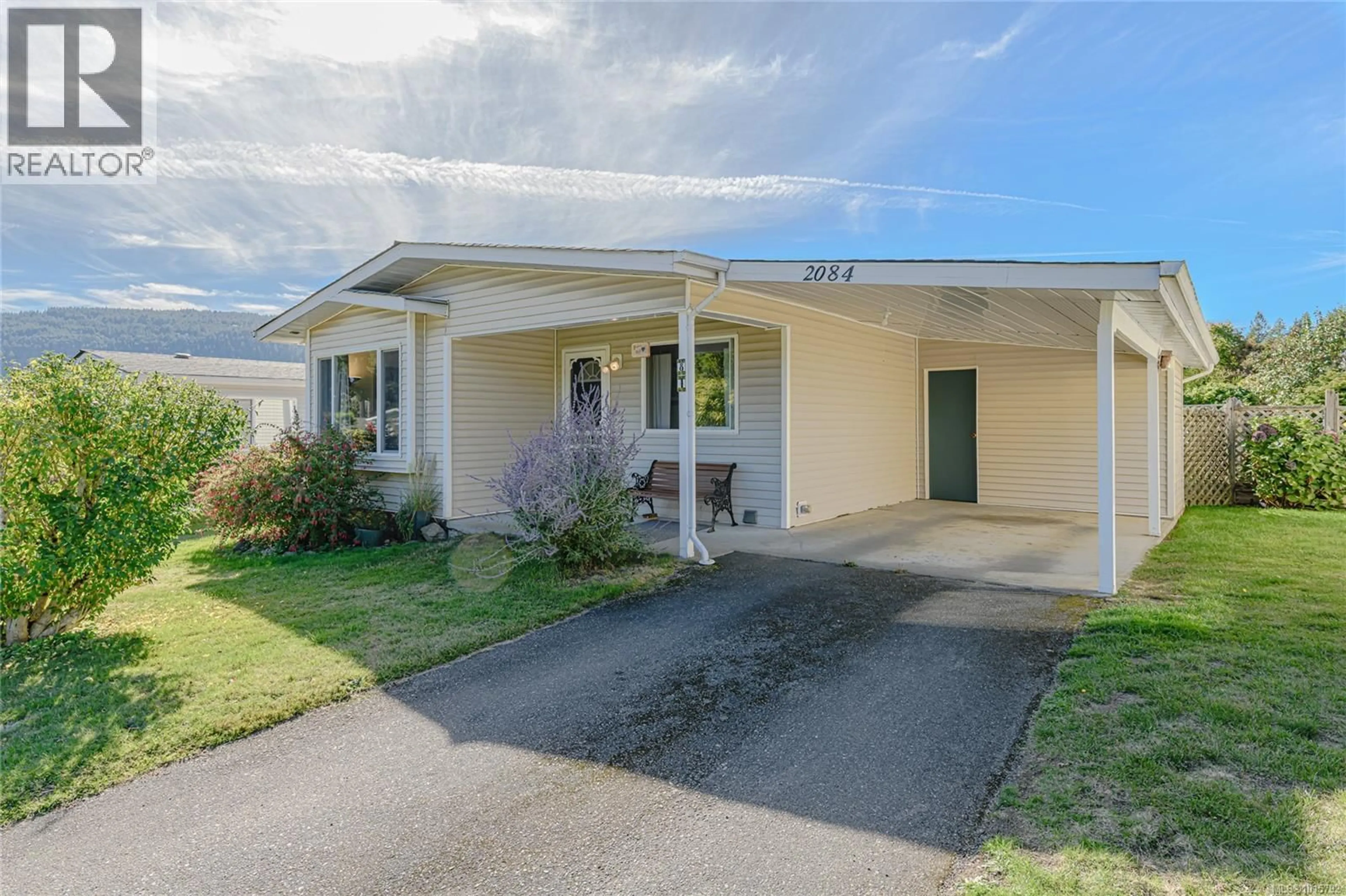 Home with vinyl exterior material, street for 2084 - 135 BRINKWORTHY ROAD, Salt Spring British Columbia V8K1S3