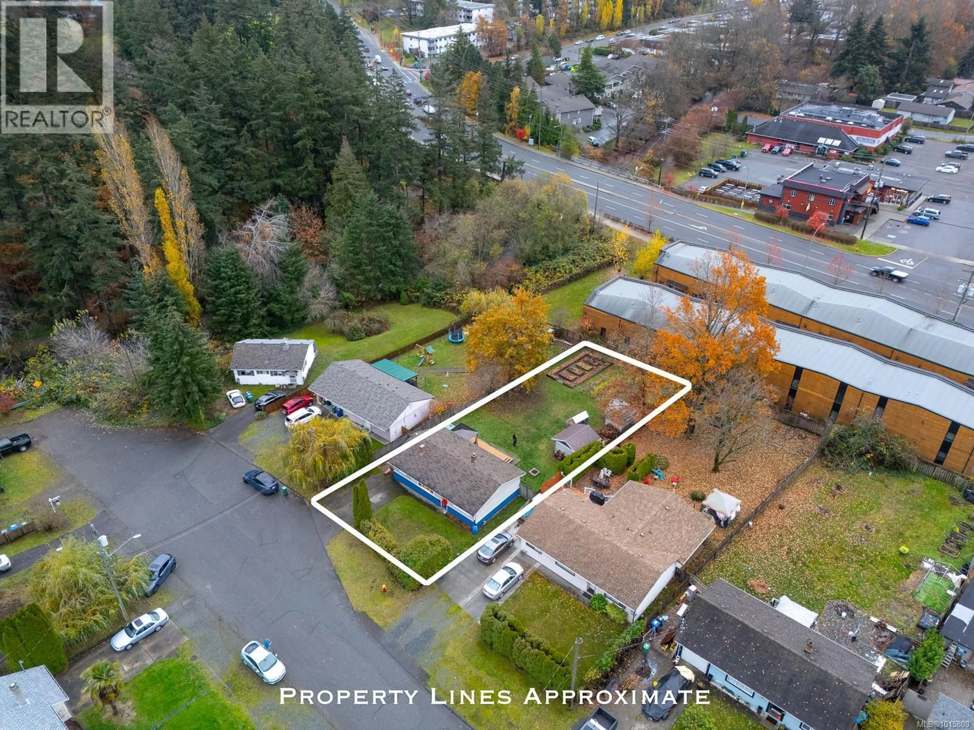 A pic from outside/outdoor area/front of a property/back of a property/a pic from drone, street for 1439 WHITE STREET, Nanaimo British Columbia V9S1J1
