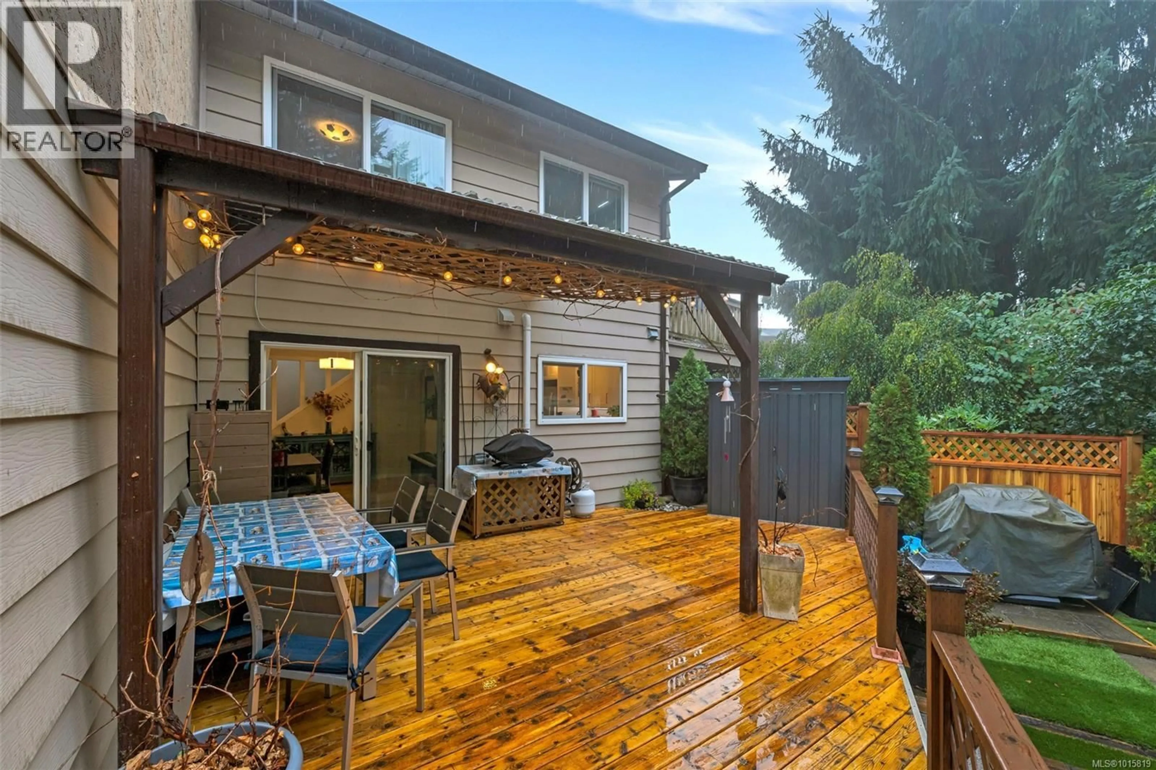 Patio, water/lake/river/ocean view for 113 - 2860 SOOKE LAKE ROAD, Langford British Columbia V9B4R3