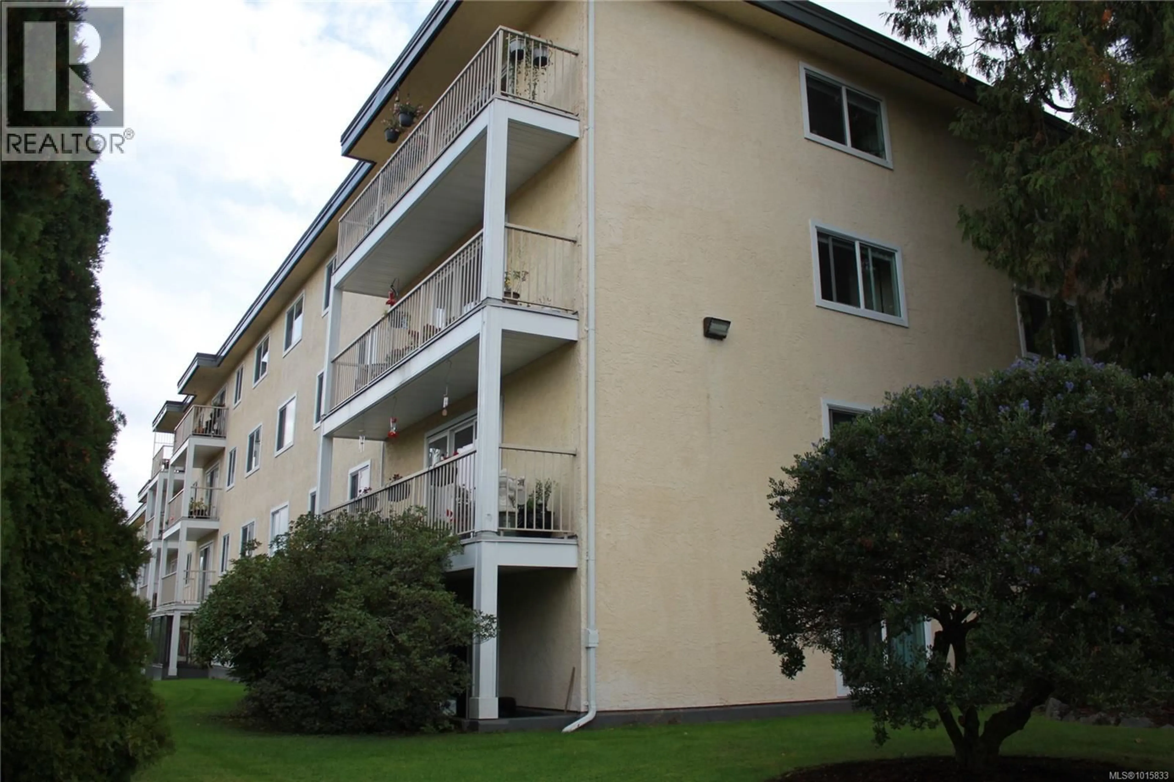Patio, building for 202 - 380 BRAE ROAD, Duncan British Columbia V9L3T8