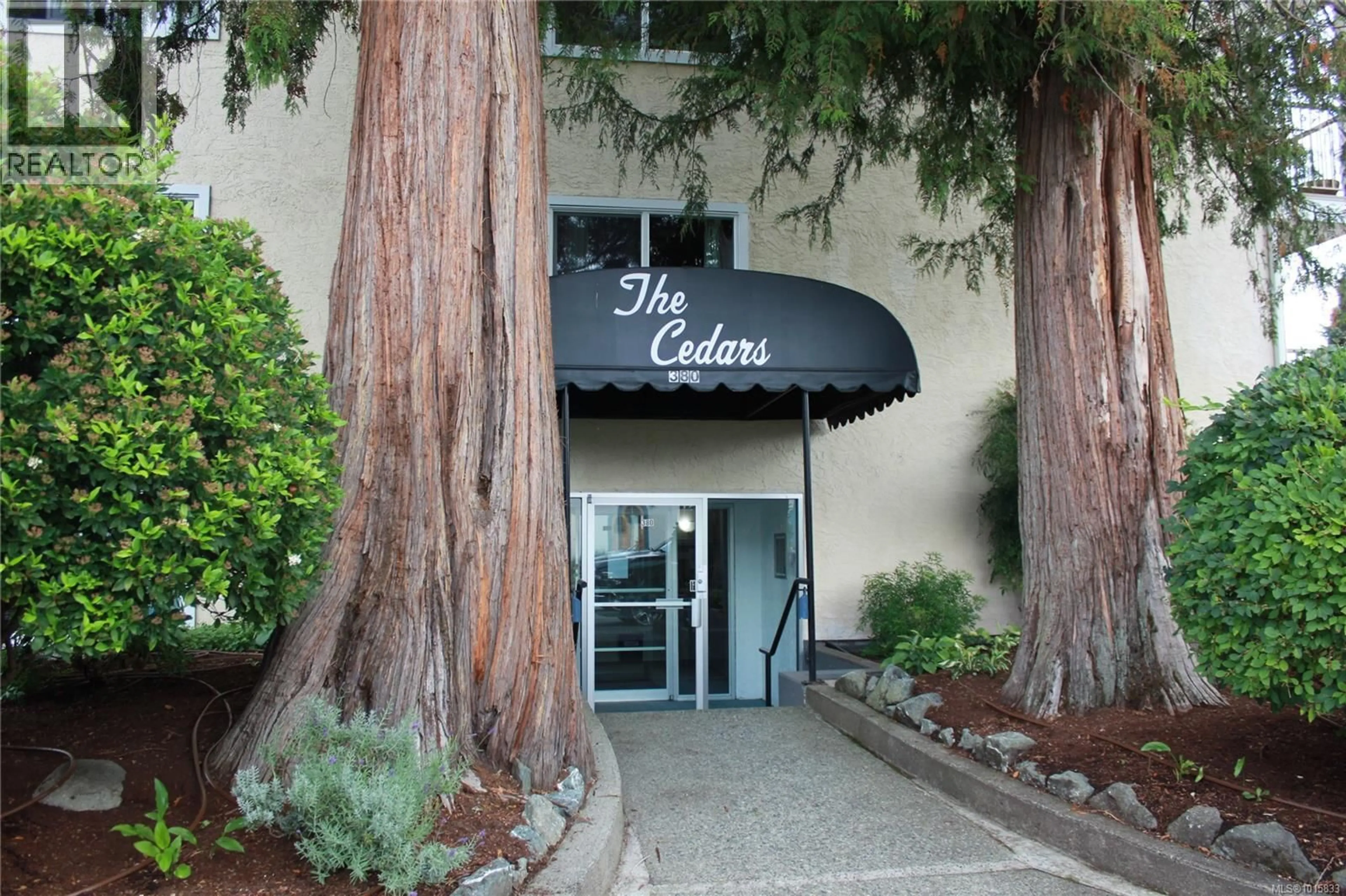 Indoor foyer for 202 - 380 BRAE ROAD, Duncan British Columbia V9L3T8