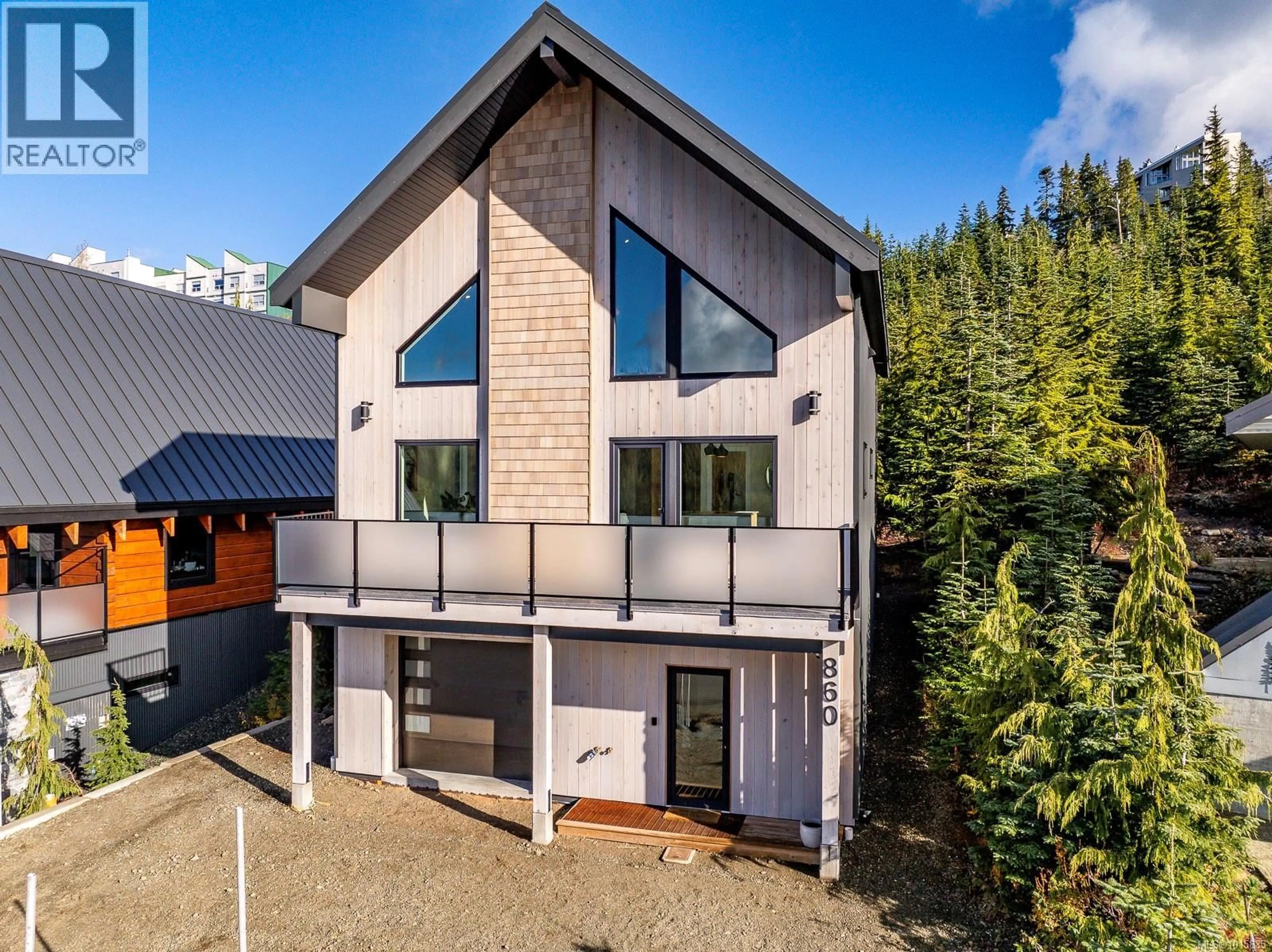 A pic from outside/outdoor area/front of a property/back of a property/a pic from drone, mountain view for 860 CRUIKSHANK RIDGE, Courtenay British Columbia V9J1L0