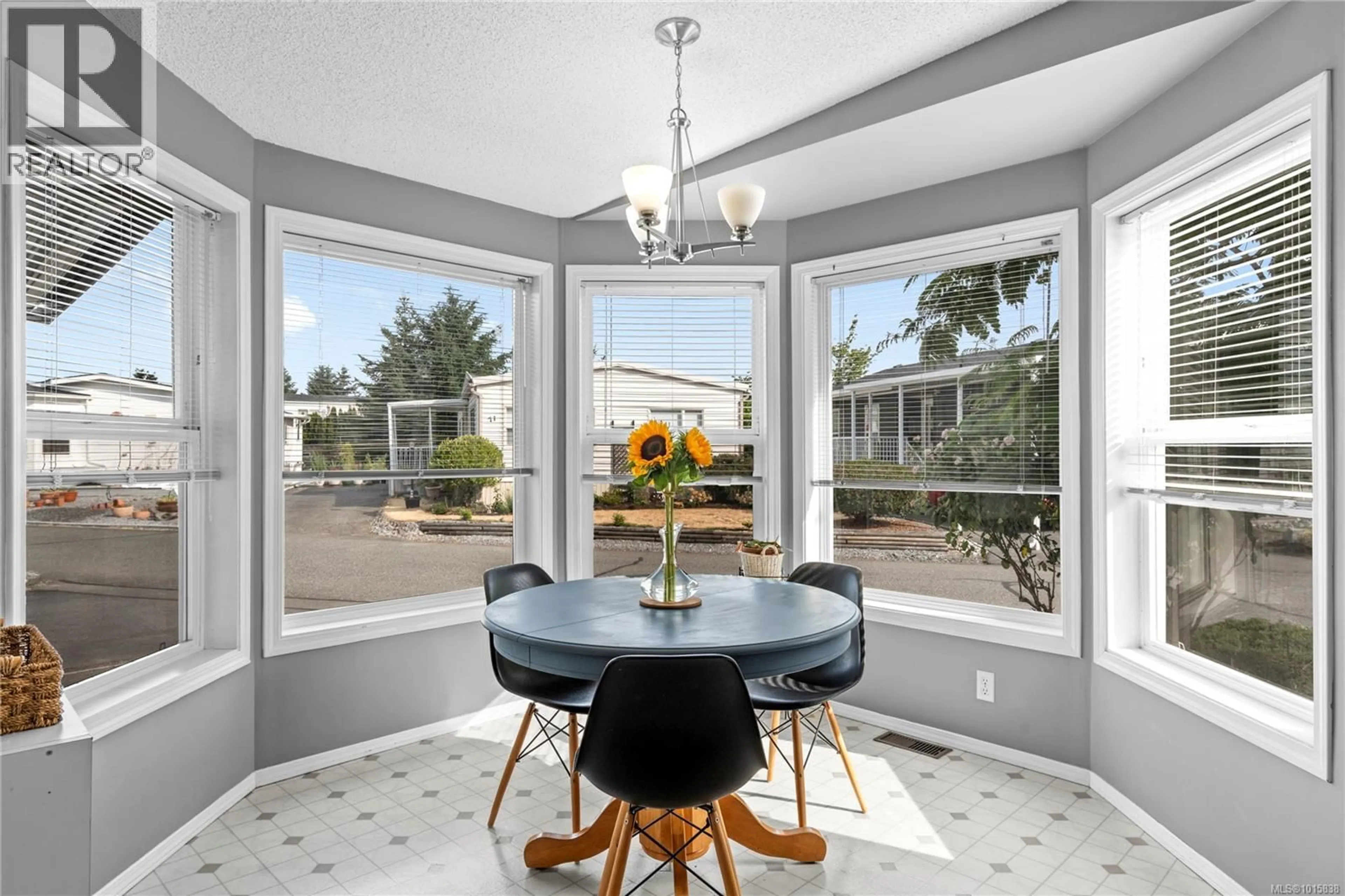 Dining room, ceramic/tile floor for 46 - 6325 METRAL DRIVE, Nanaimo British Columbia V9T6P9