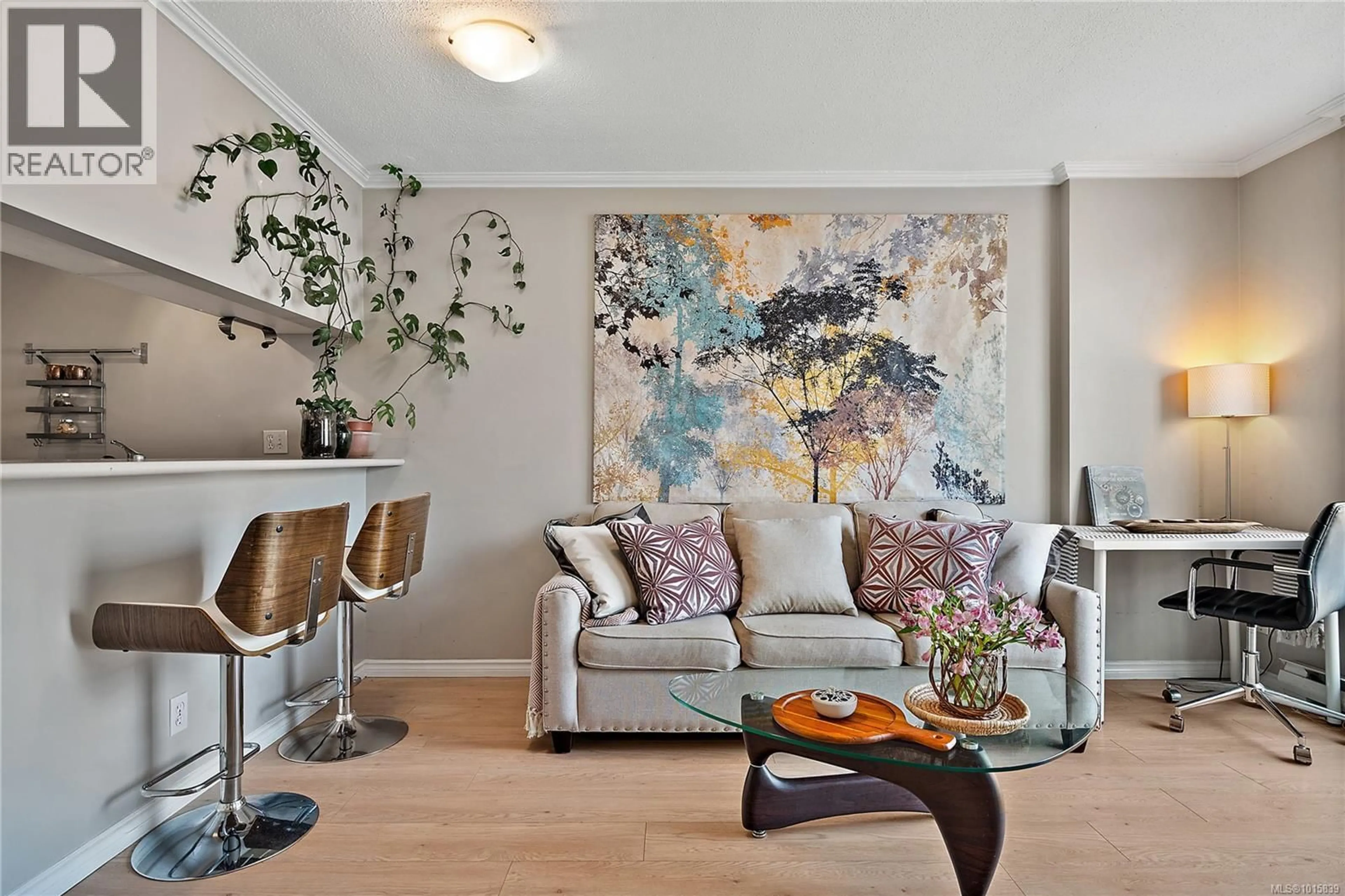 Living room with furniture, unknown for 609 - 835 VIEW STREET, Victoria British Columbia V8W3W8