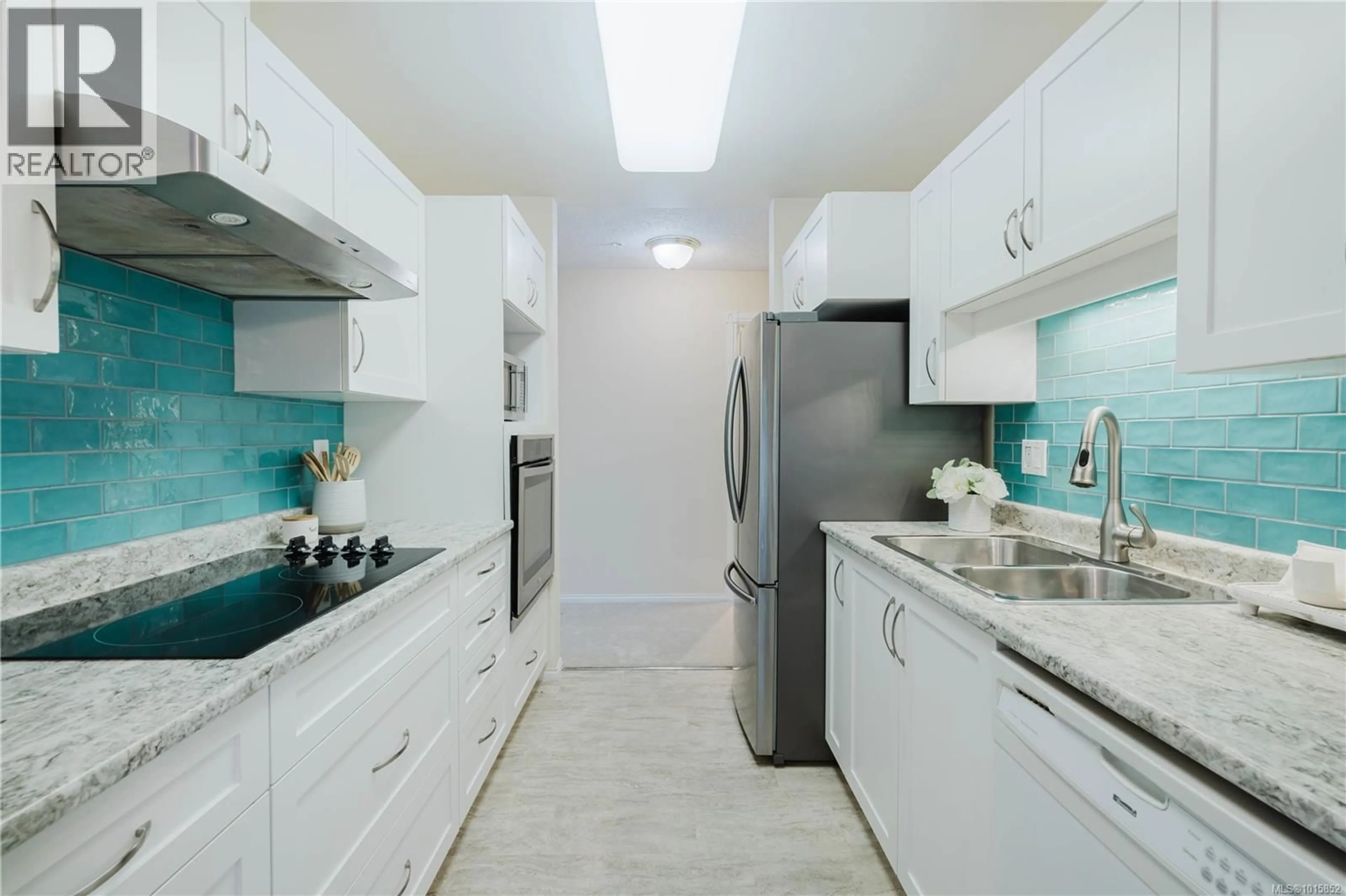 Standard kitchen, ceramic/tile floor for 305 - 1521 CHURCH AVENUE, Saanich British Columbia V8P5T7
