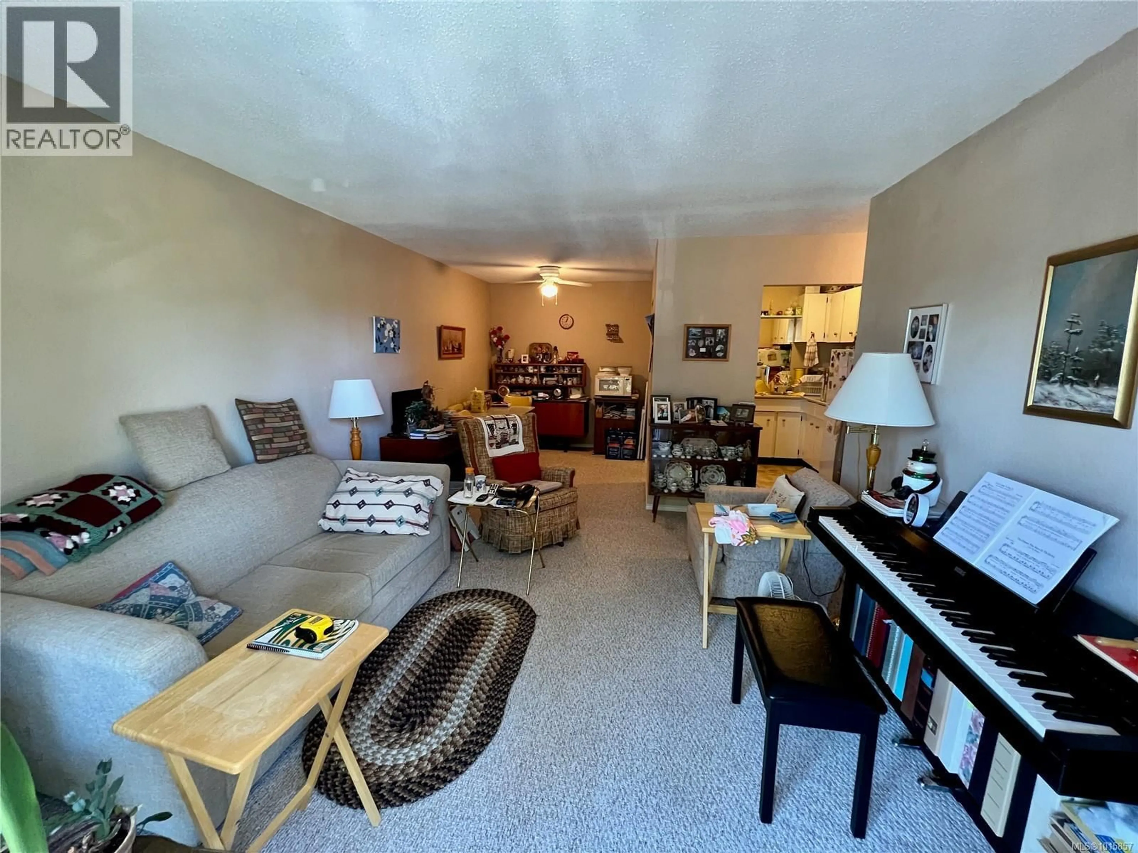 Living room with furniture, unknown for 303 - 322 BIRCH STREET, Campbell River British Columbia V9W2S6