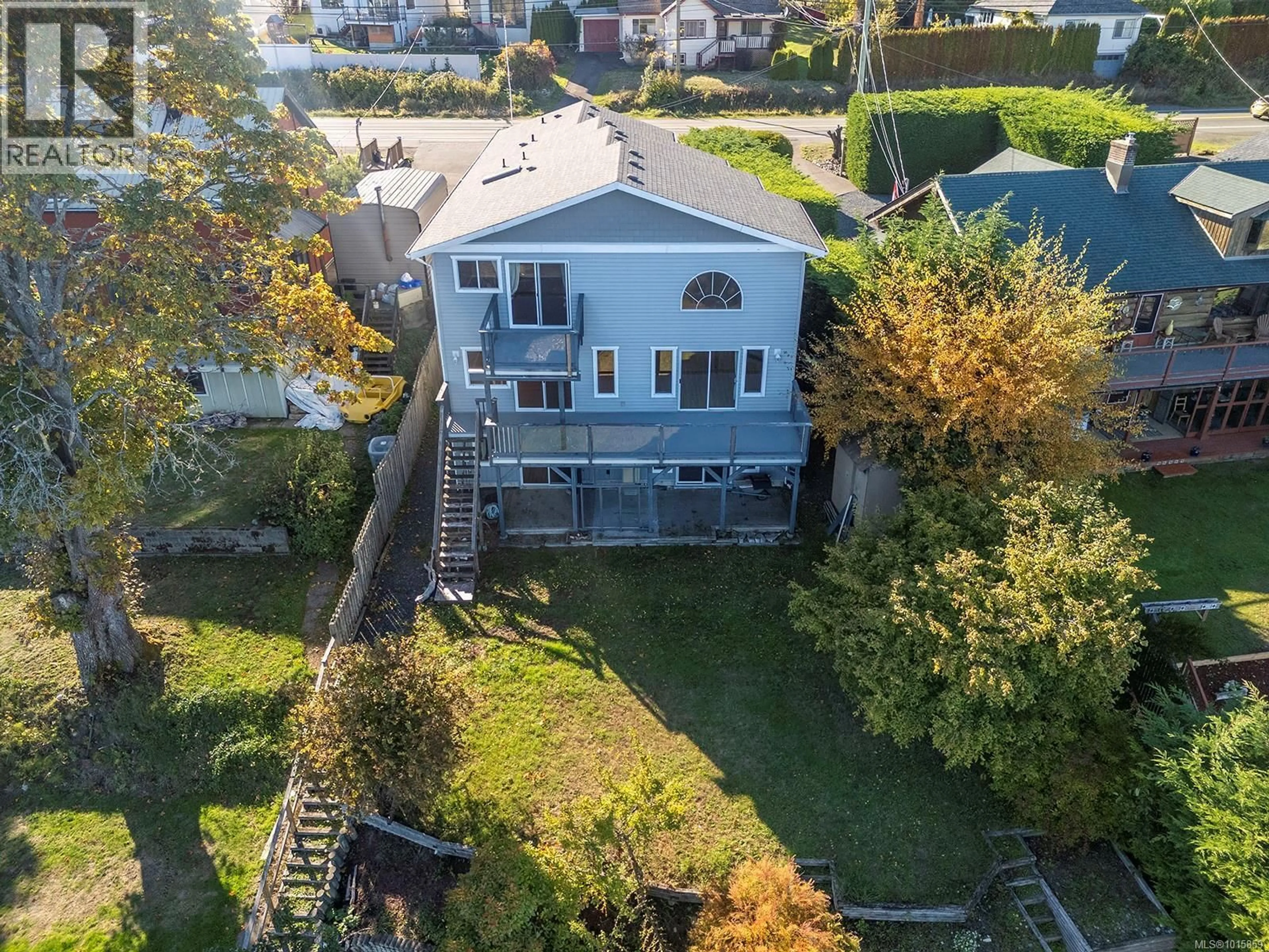 A pic from outside/outdoor area/front of a property/back of a property/a pic from drone, unknown for 5650 ISLAND HIGHWAY SOUTH, Union Bay British Columbia V0R3B0