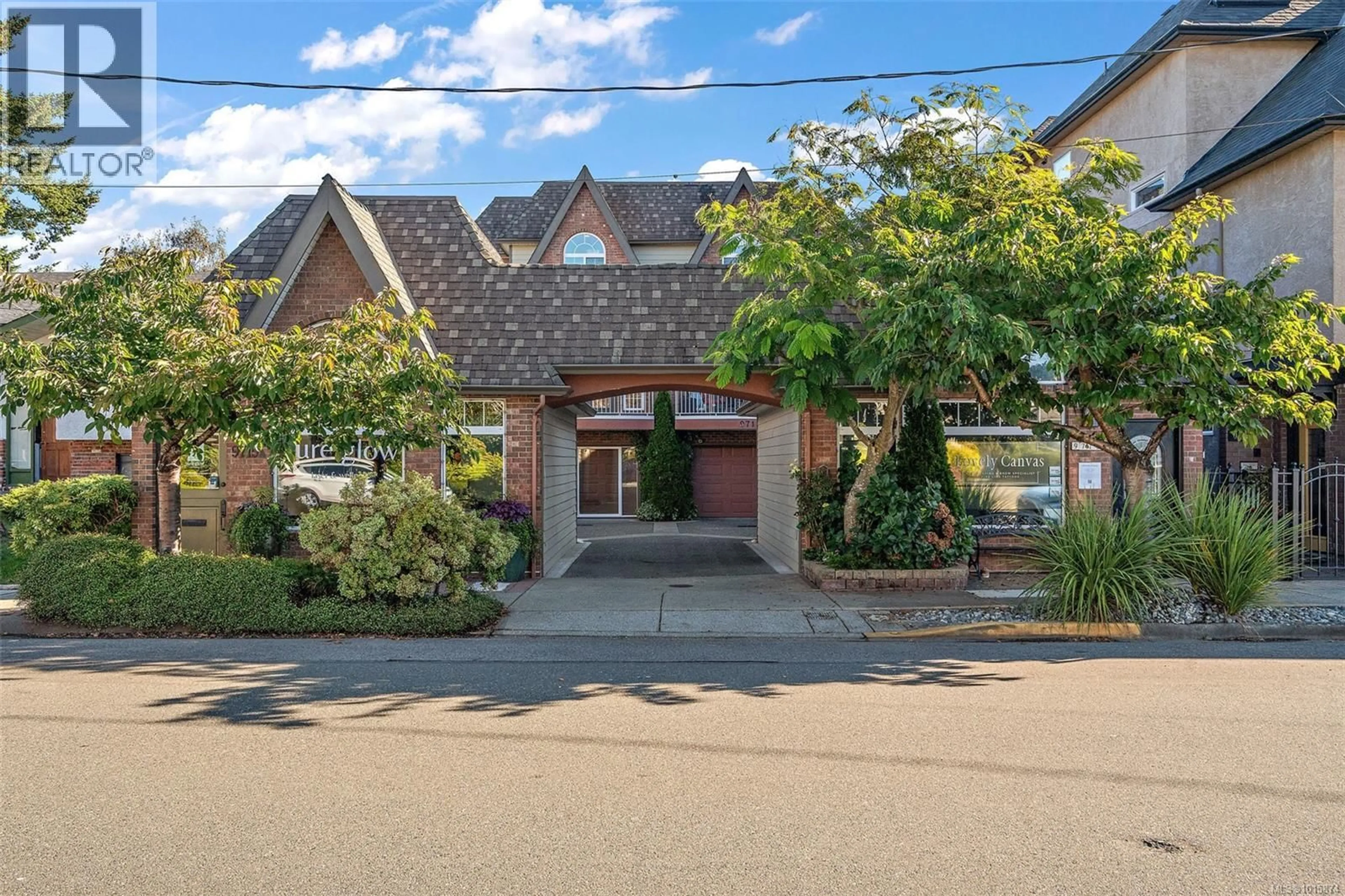 Unknown for 9715 SECOND STREET, Sidney British Columbia V8L3C3