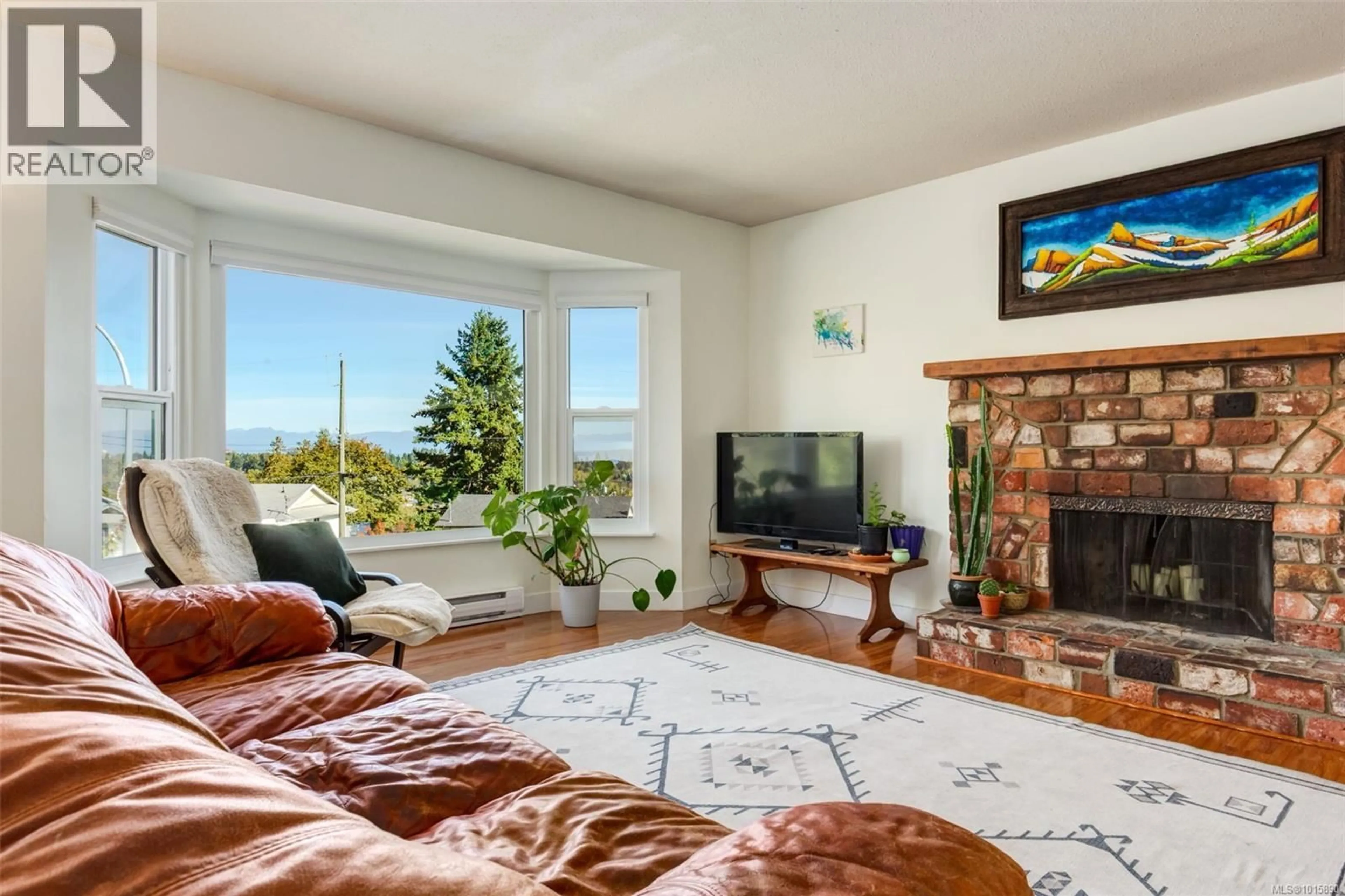 Living room with furniture, unknown for 913 SPRING PLACE, Nanaimo British Columbia V9R6C3
