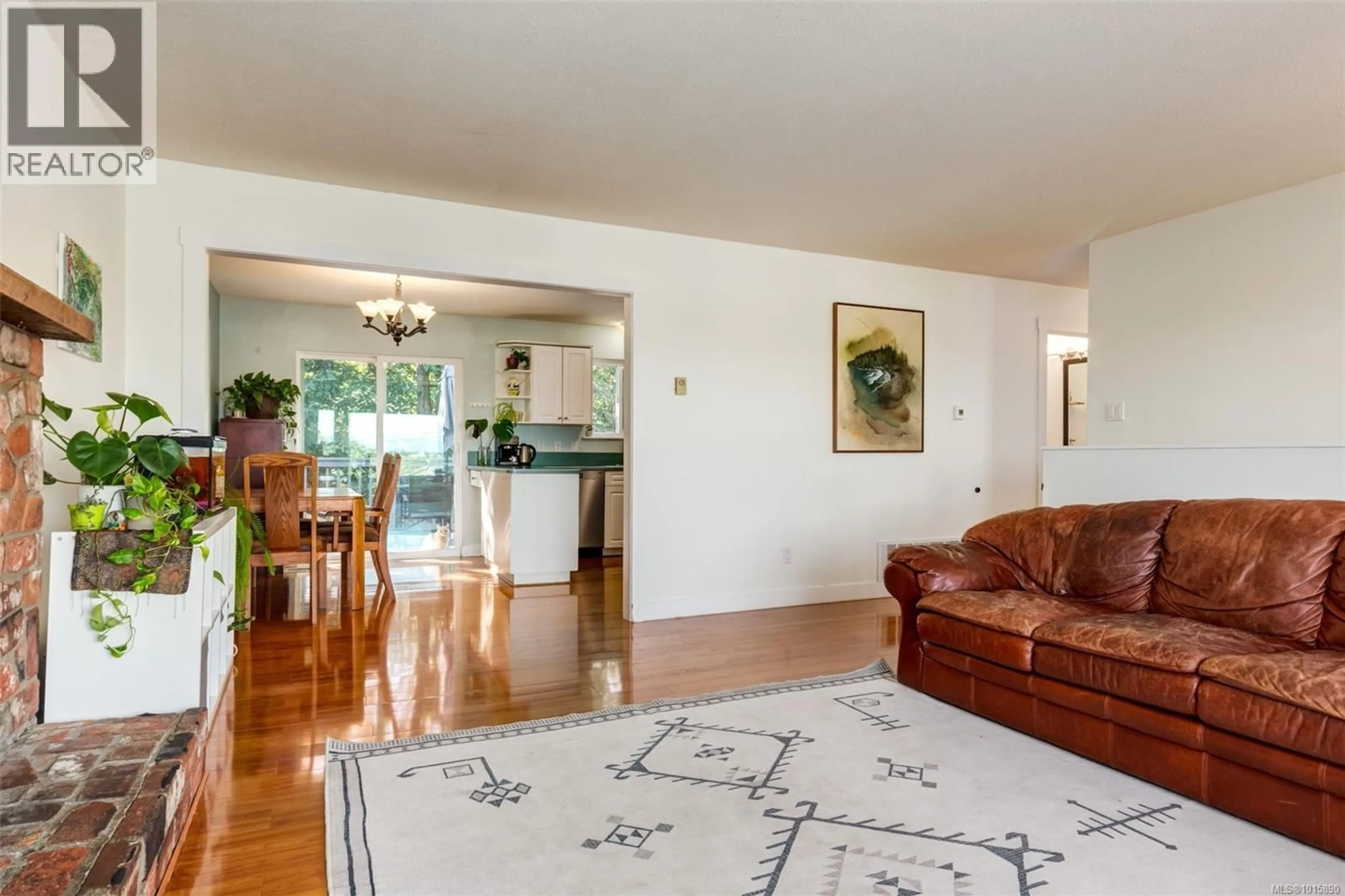 Living room with furniture, unknown for 913 SPRING PLACE, Nanaimo British Columbia V9R6C3
