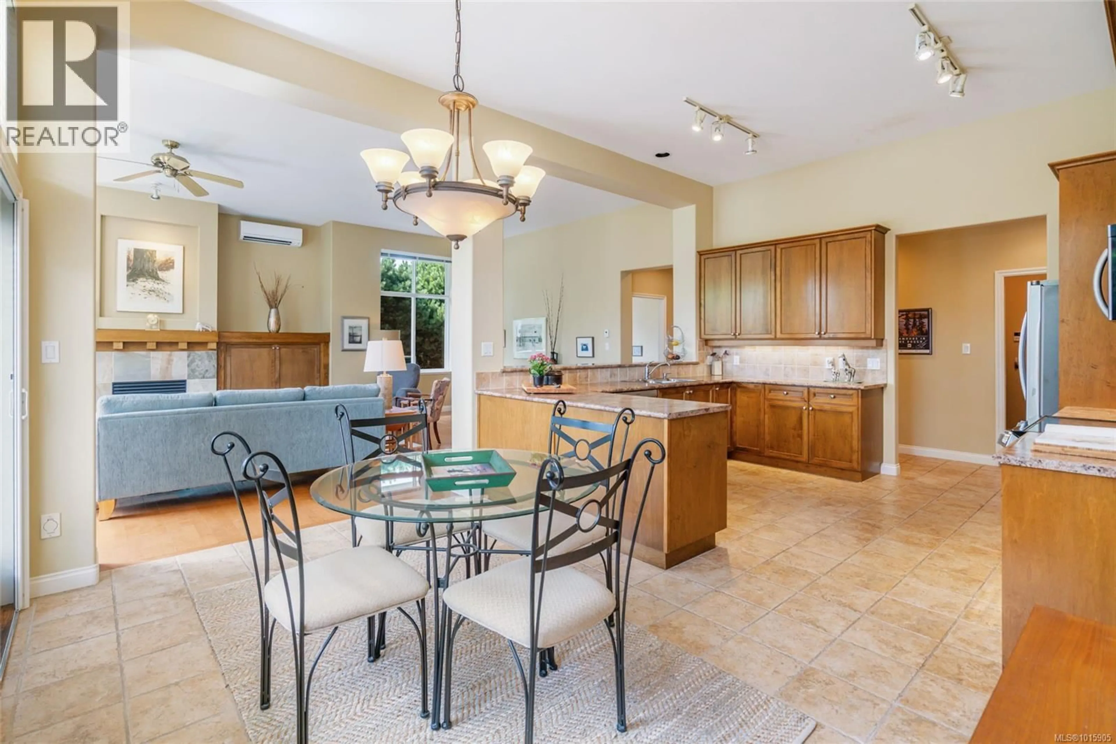 Open concept kitchen, ceramic/tile floor for 1416 SATURNA DRIVE, Parksville British Columbia V9P2Y1