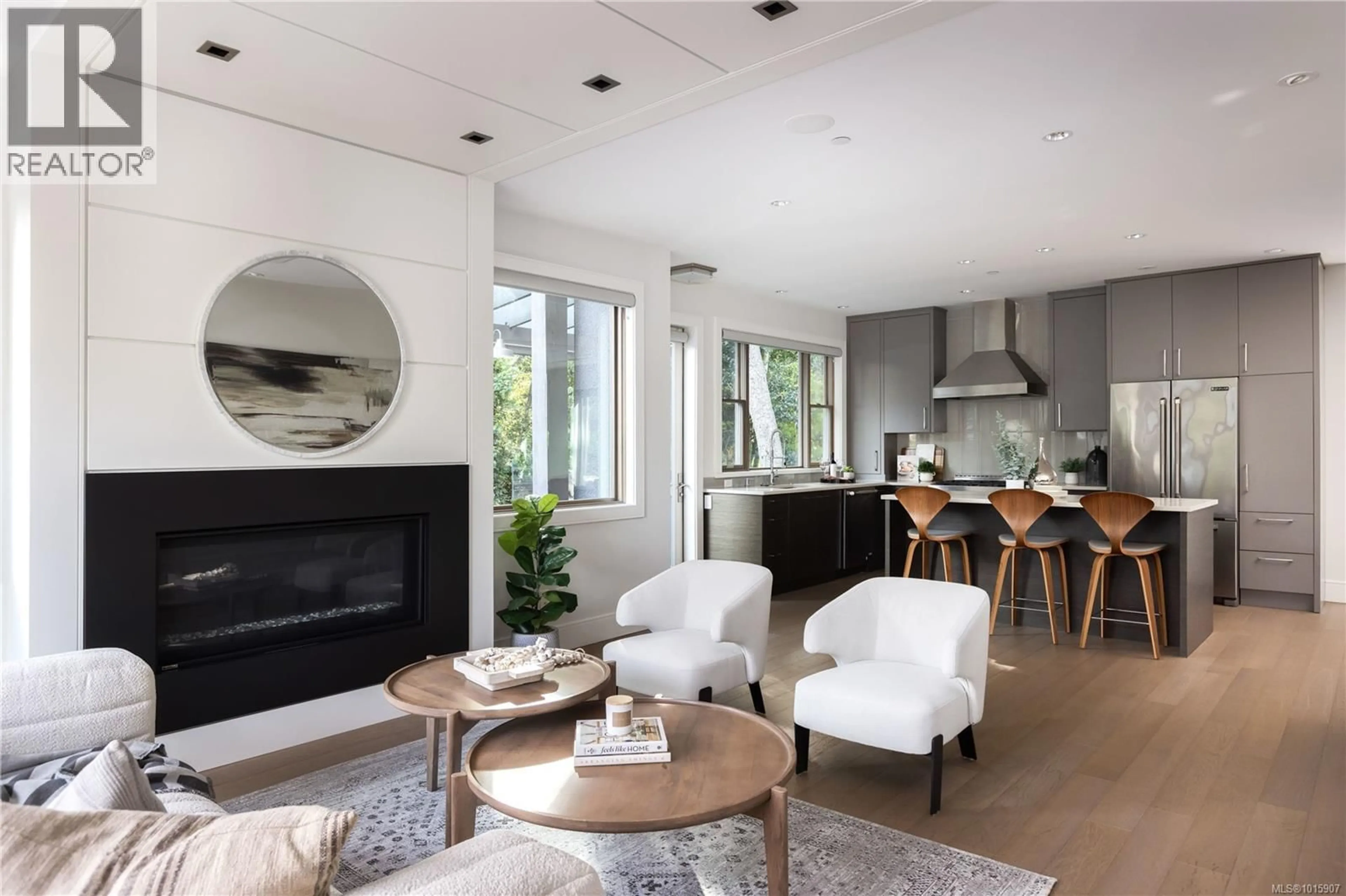 Unknown for 1198 HEWLETT PLACE, Oak Bay British Columbia V8S4P7