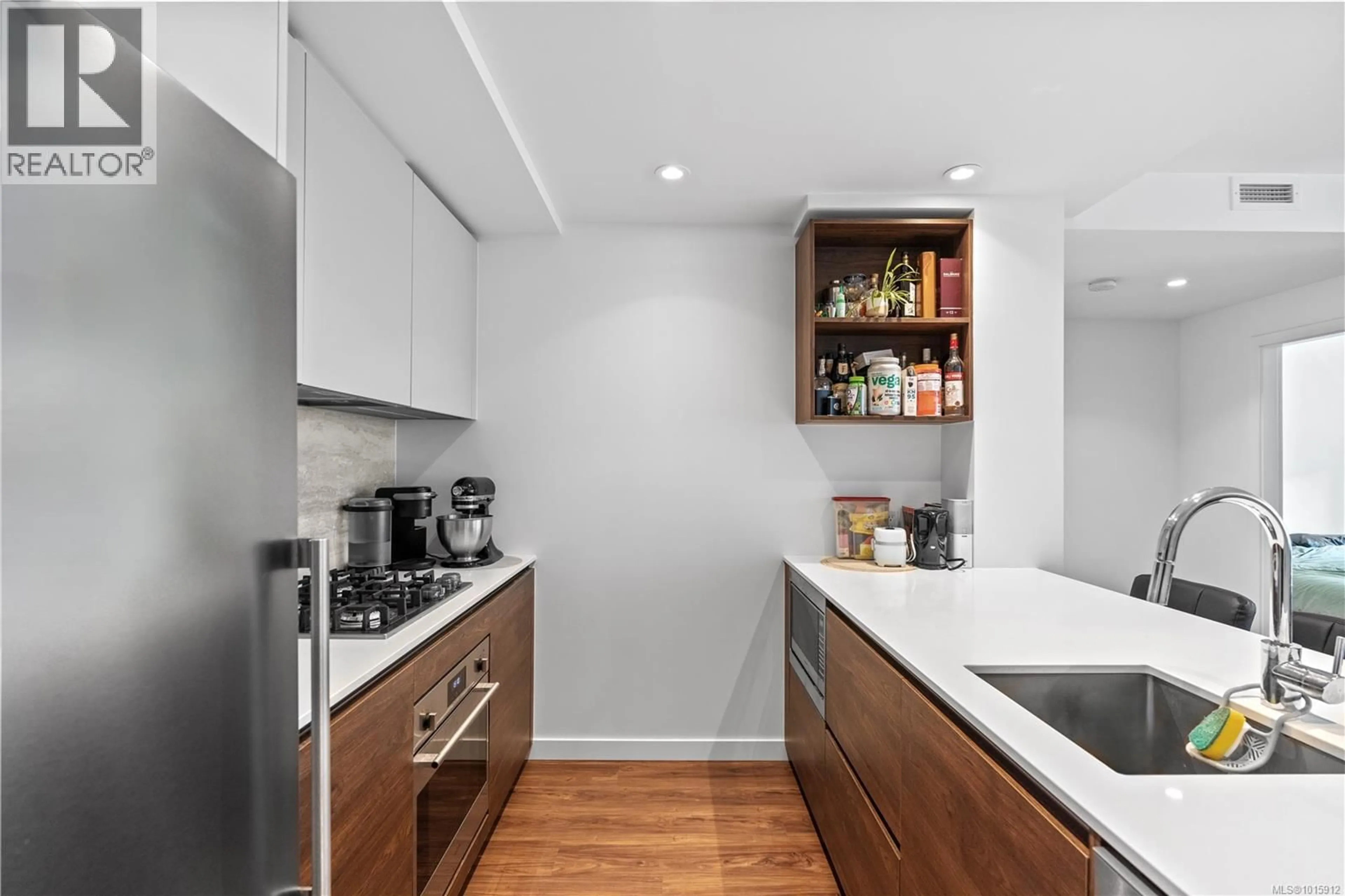 Standard kitchen, unknown for 504 - 369 TYEE ROAD, Victoria British Columbia V9A0B6
