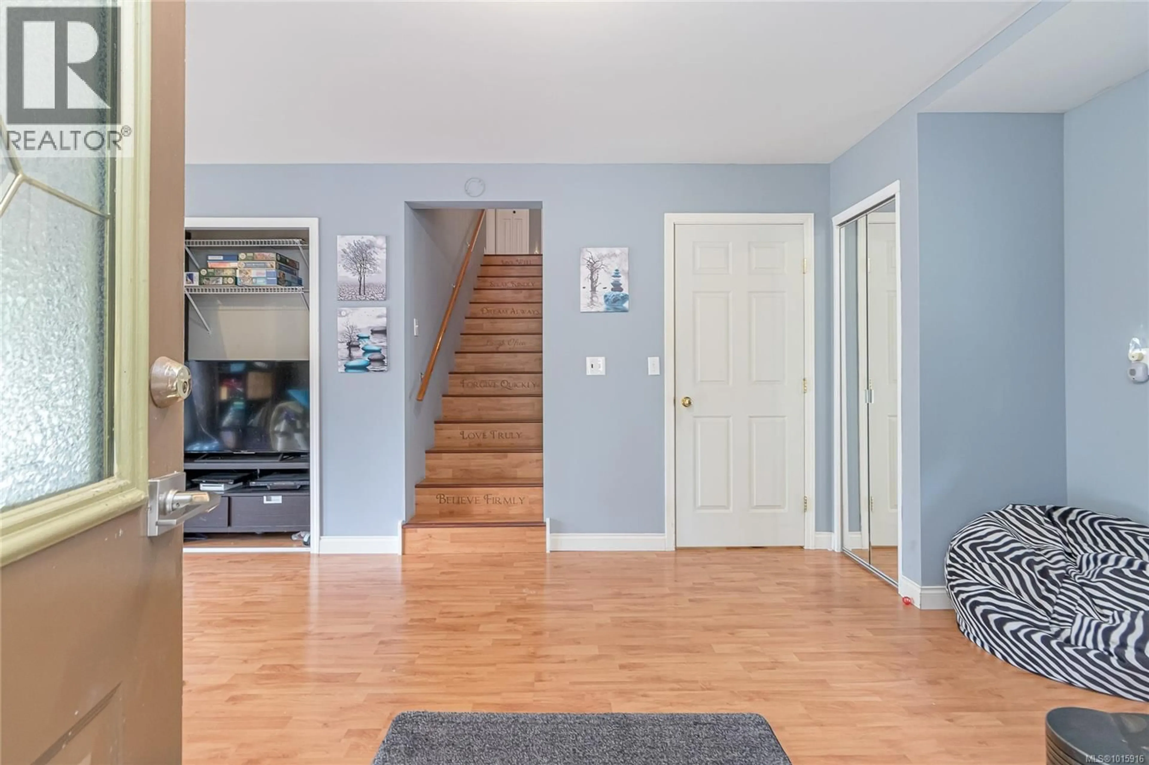 Indoor entryway for 1125/1135 SPIDER LAKE ROAD, Qualicum Beach British Columbia V9K2L7