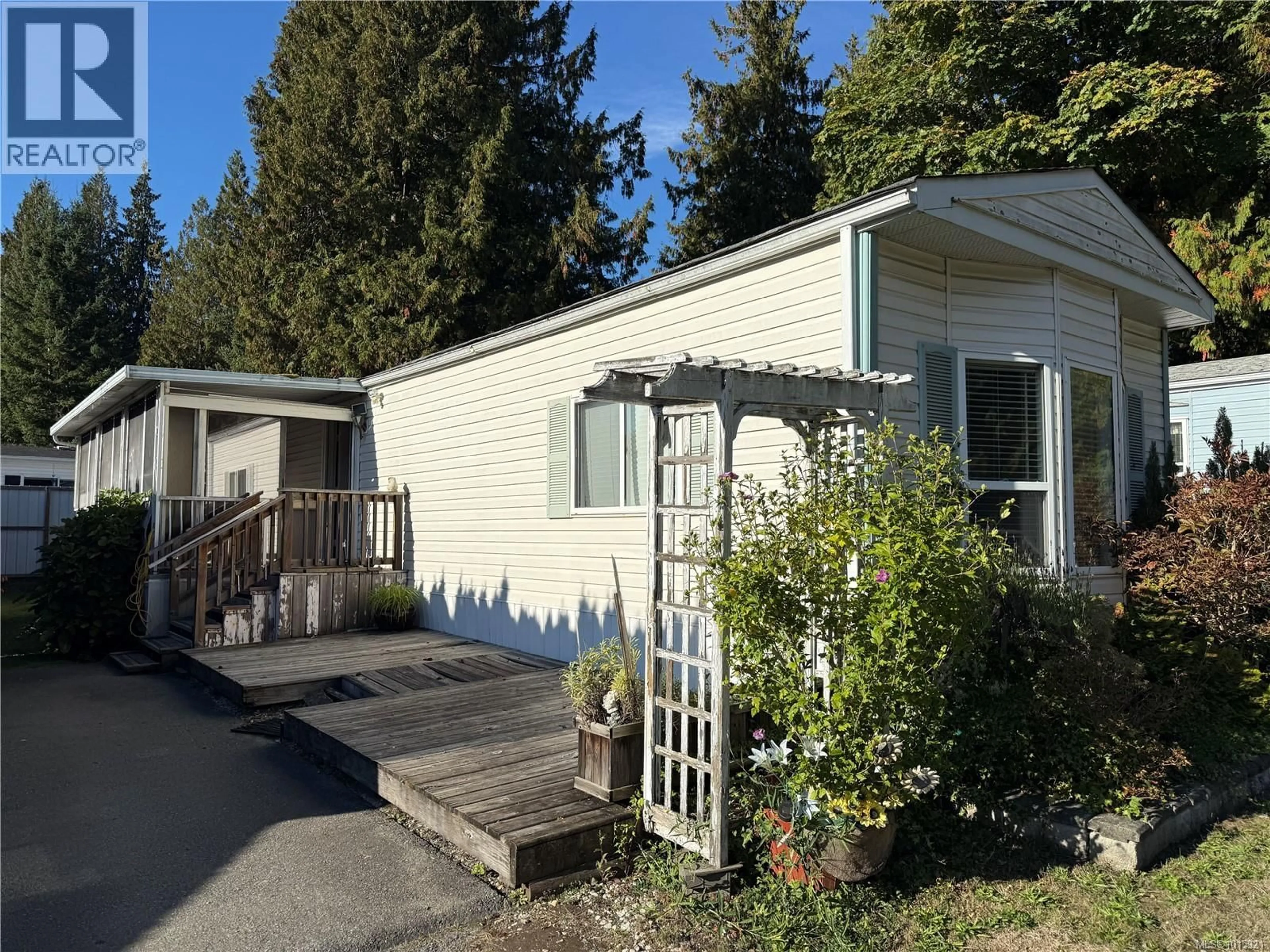 Home with vinyl exterior material, street for 130 - 25 MAKI ROAD, Nanaimo British Columbia V9R6N3