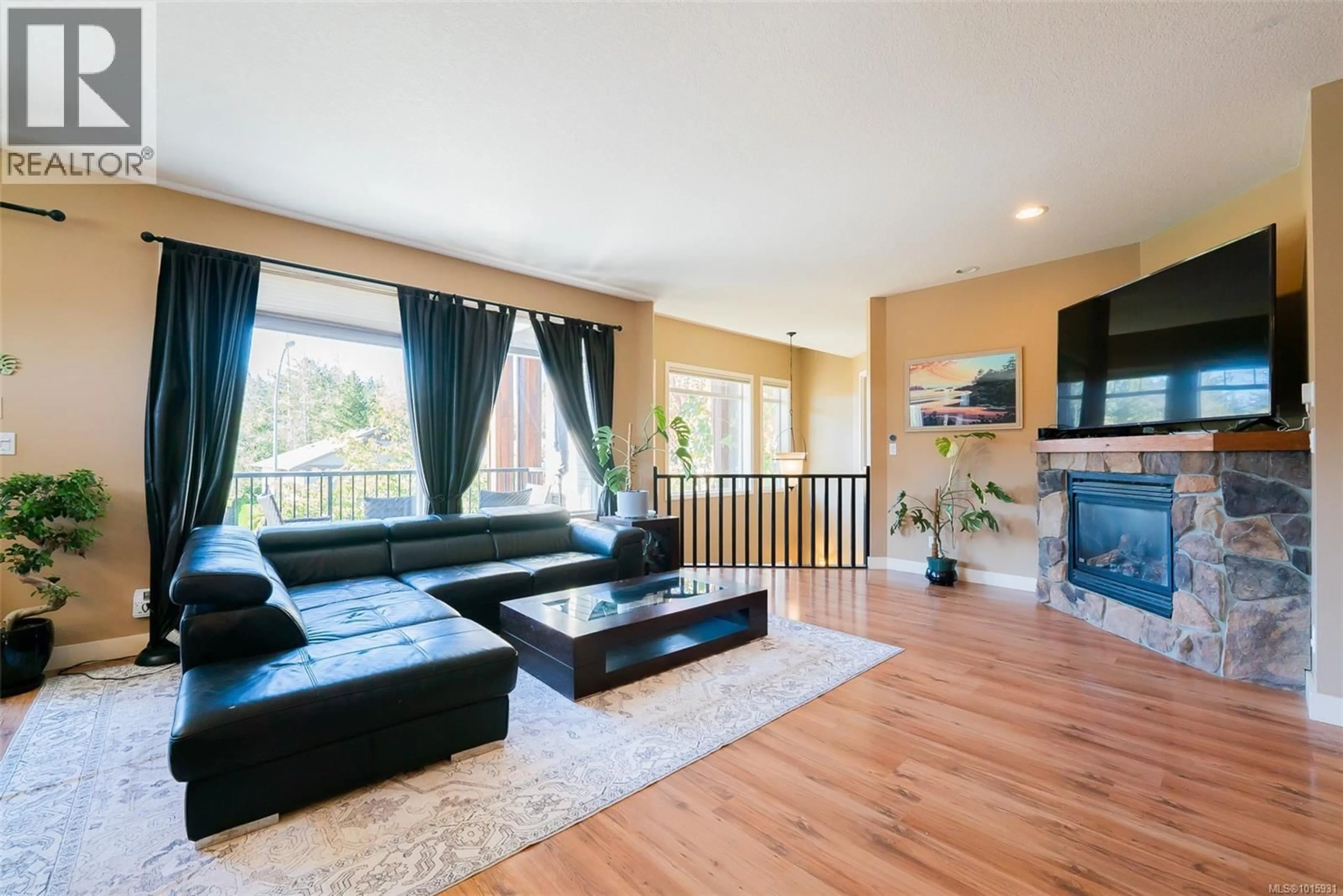 Living room with furniture, unknown for 3224 WILLOWMERE CRESCENT, Nanaimo British Columbia V9T6R8